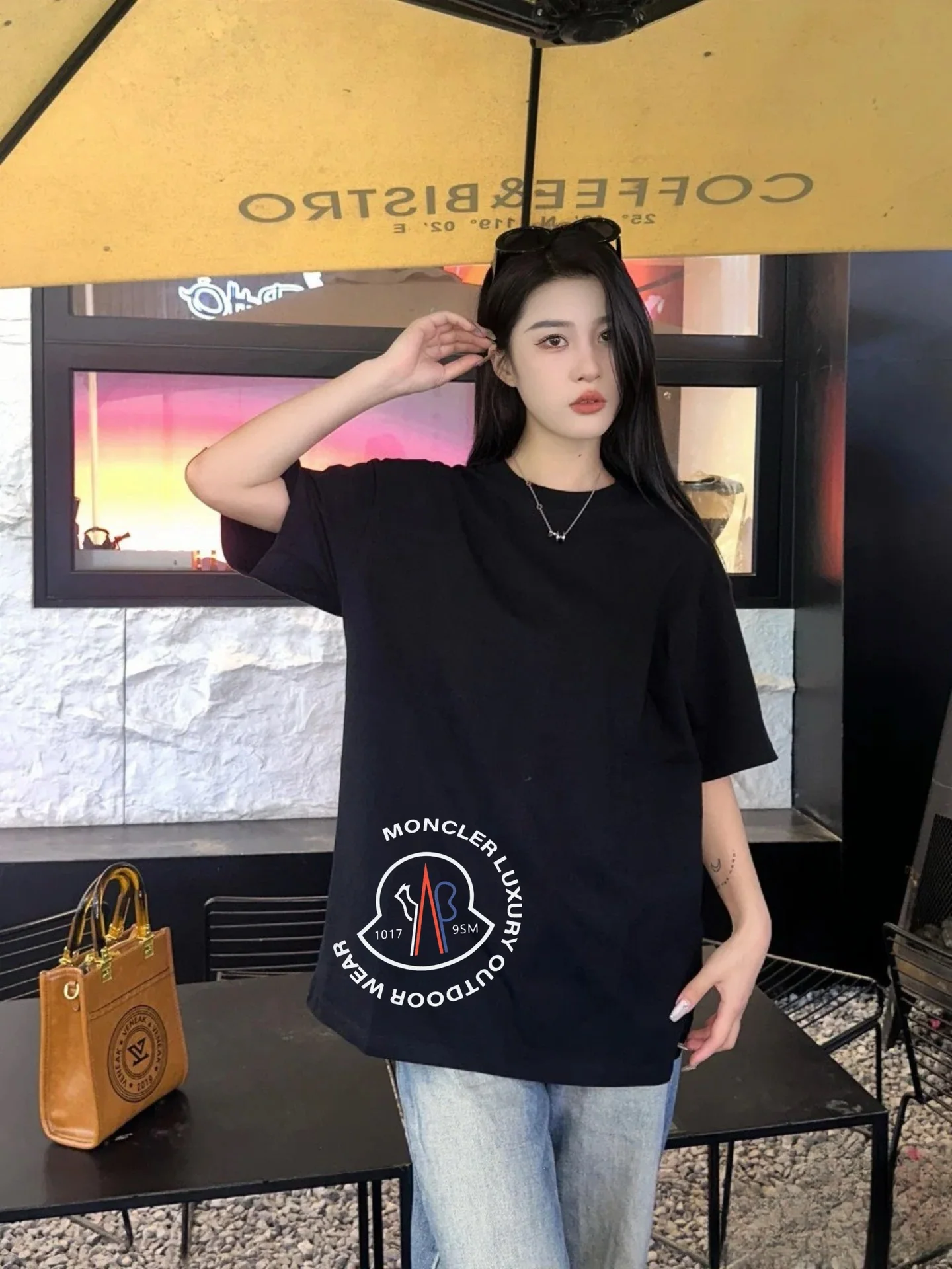몽클레어 여성 로고 반팔 티셔츠 상세 이미지 2