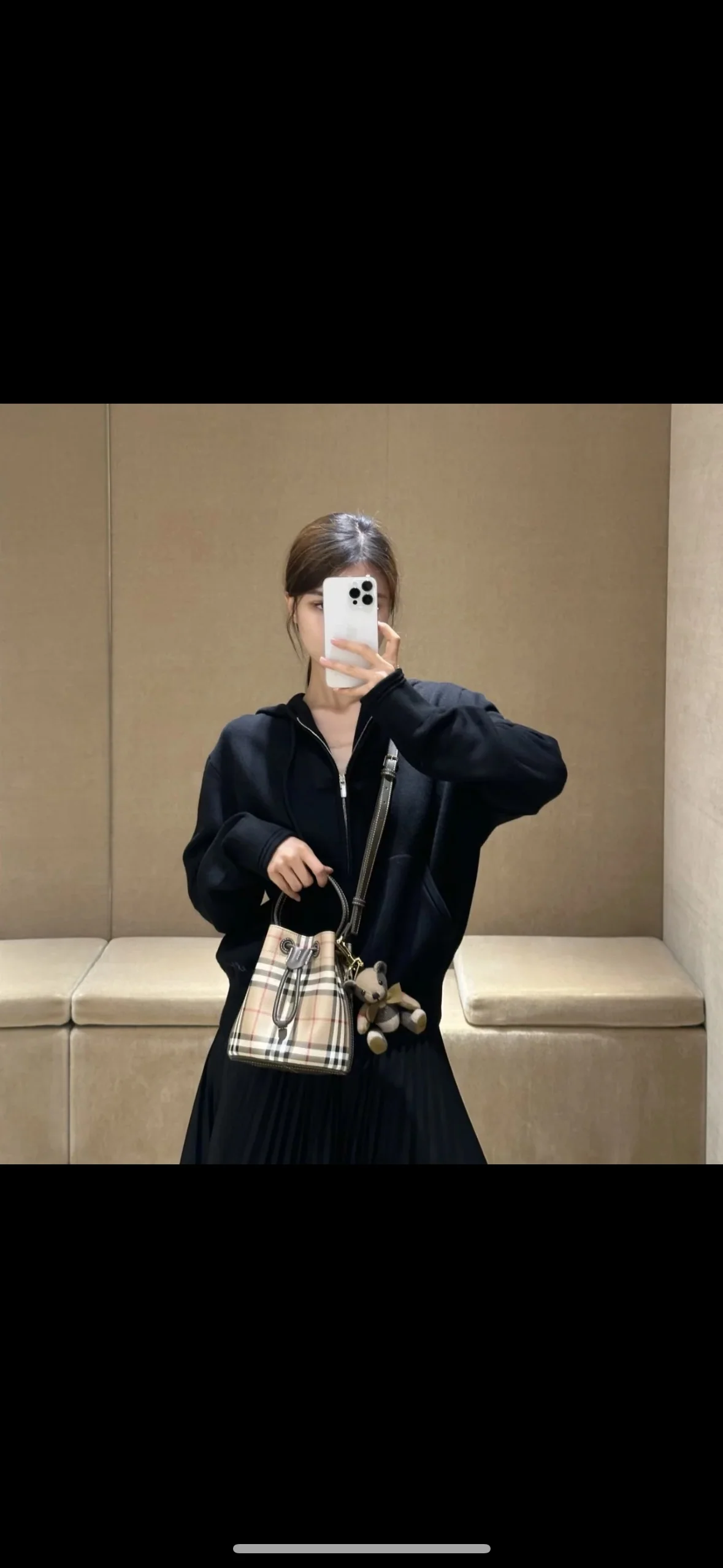 버버리 미니 버킷백 상세 이미지 5