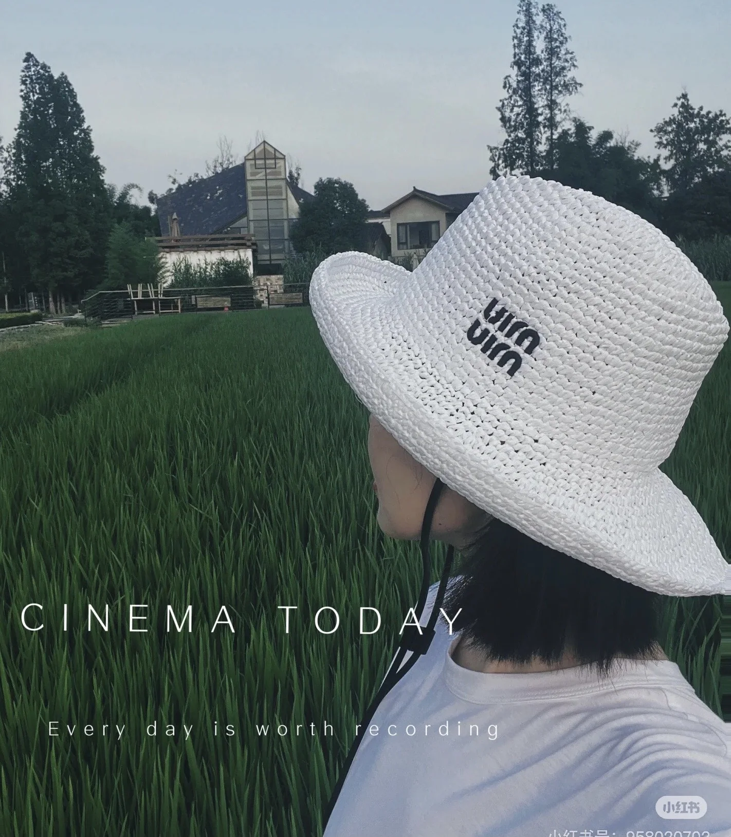 미우미우 자수 로고 밀짚모자 상세 이미지 10