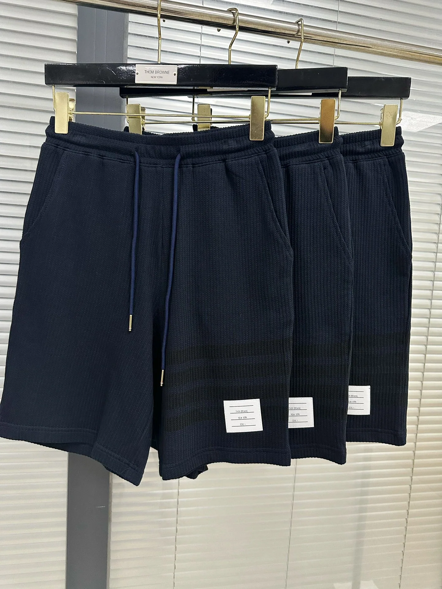 톰브라운 남성 니트 레플리카 46762 Thom Browne Shorts 상세 이미지 5