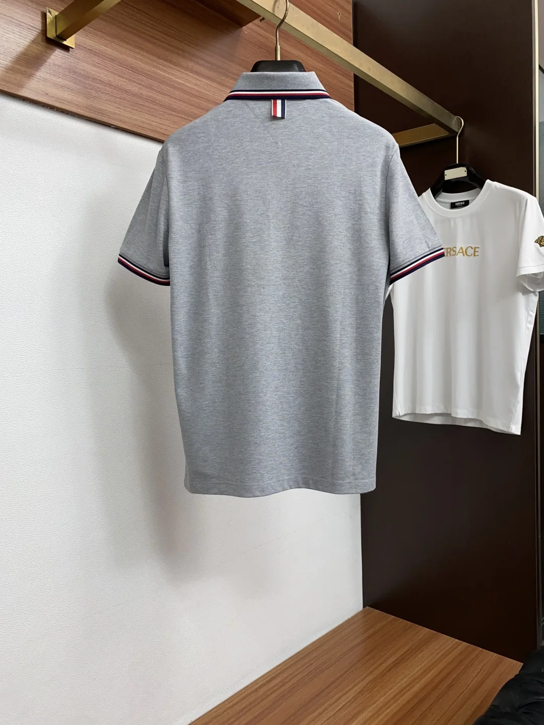 톰브라운 실크광택 카라 남성 반팔 폴로셔츠 상세 이미지 10