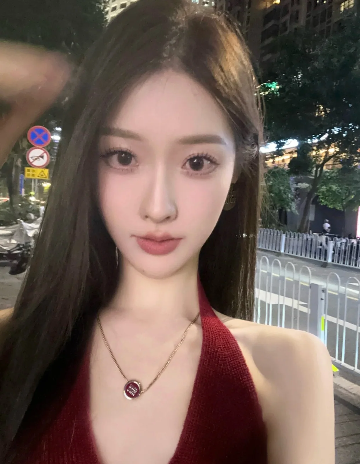 미우미우 라운드 에나멜 목걸이 상세 이미지 7