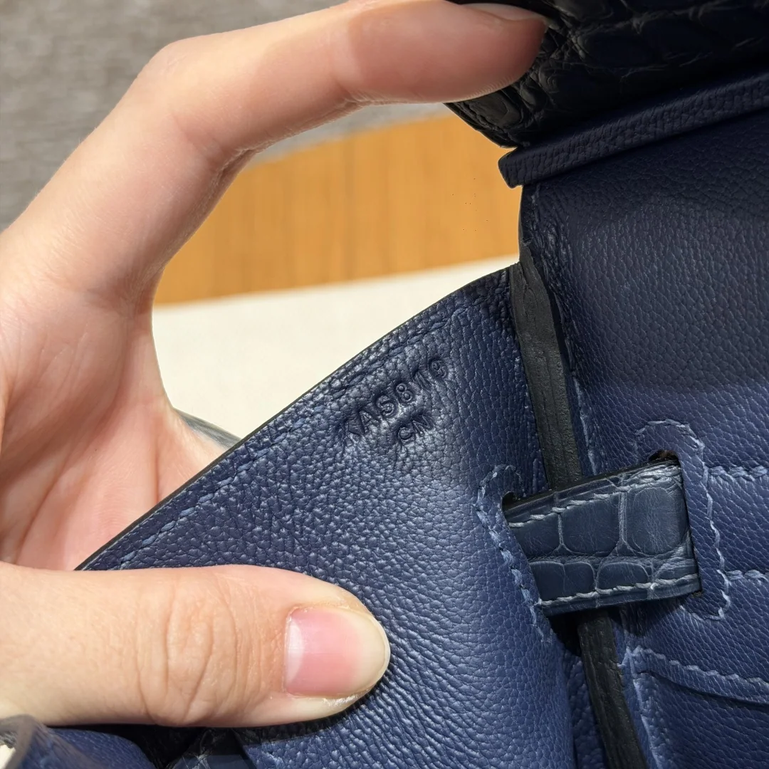 에르메스 버킨 30 블루 사파이어 가죽 가방 상세 이미지 9