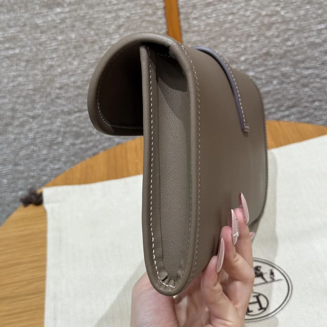 에르메스 스위프트 가죽 클러치 가방 상세 이미지 4