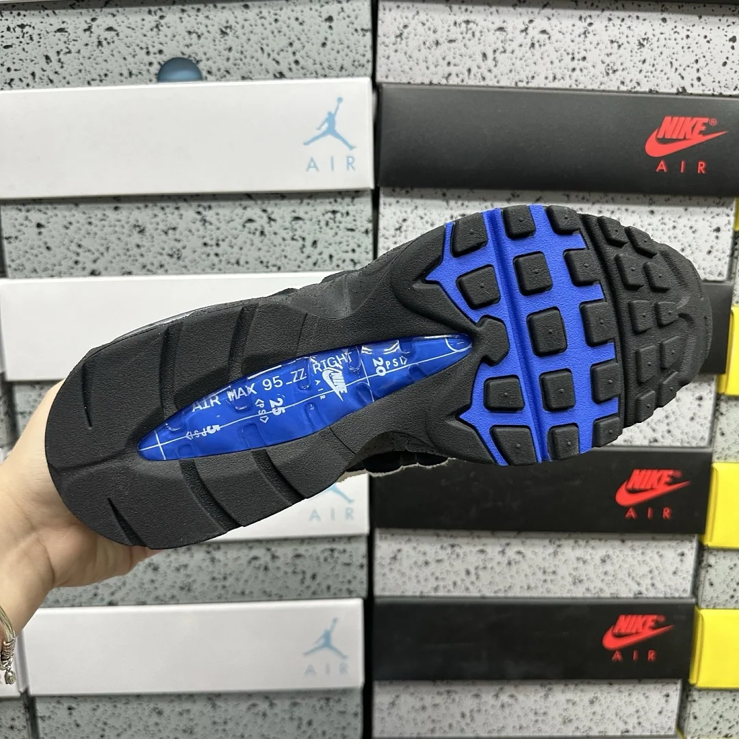 나이키 [KZ2.0] 에어 맥스 95 IO0284-010 201810 Nike Air Max 95 Big Bubble City Pack 상세 이미지 9