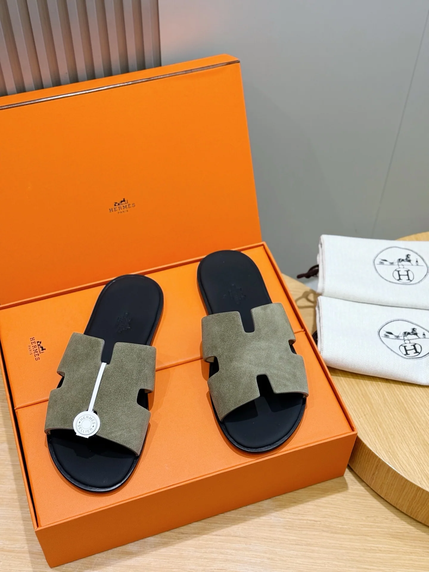 에르메스 이즈미르 샌들 155891