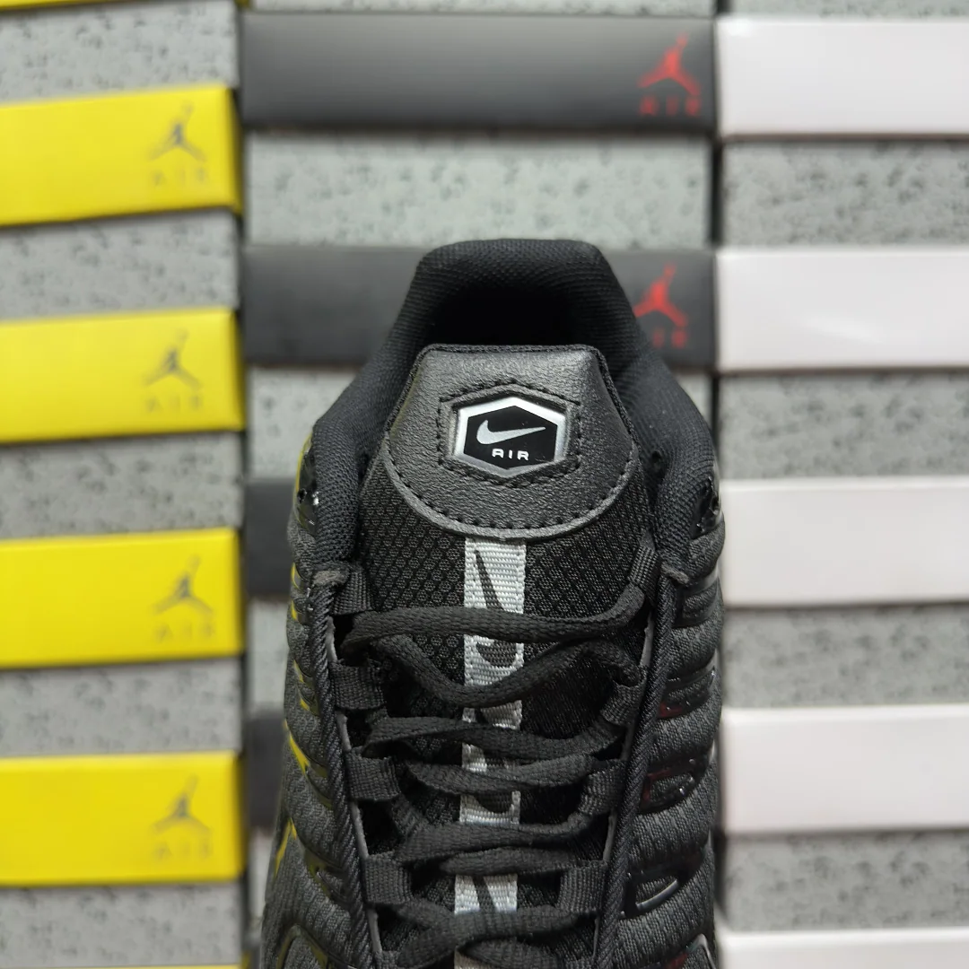 나이키 [BD] 에어 맥스 플러스 DX8971-001 201857 Nike Air Max Plus Mini Swoosh Black Silver 상세 이미지 8