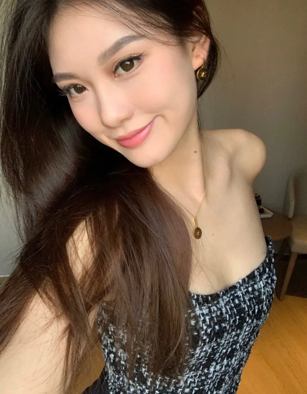 셀린느 원형 개선문 투각 목걸이 상세 이미지 7