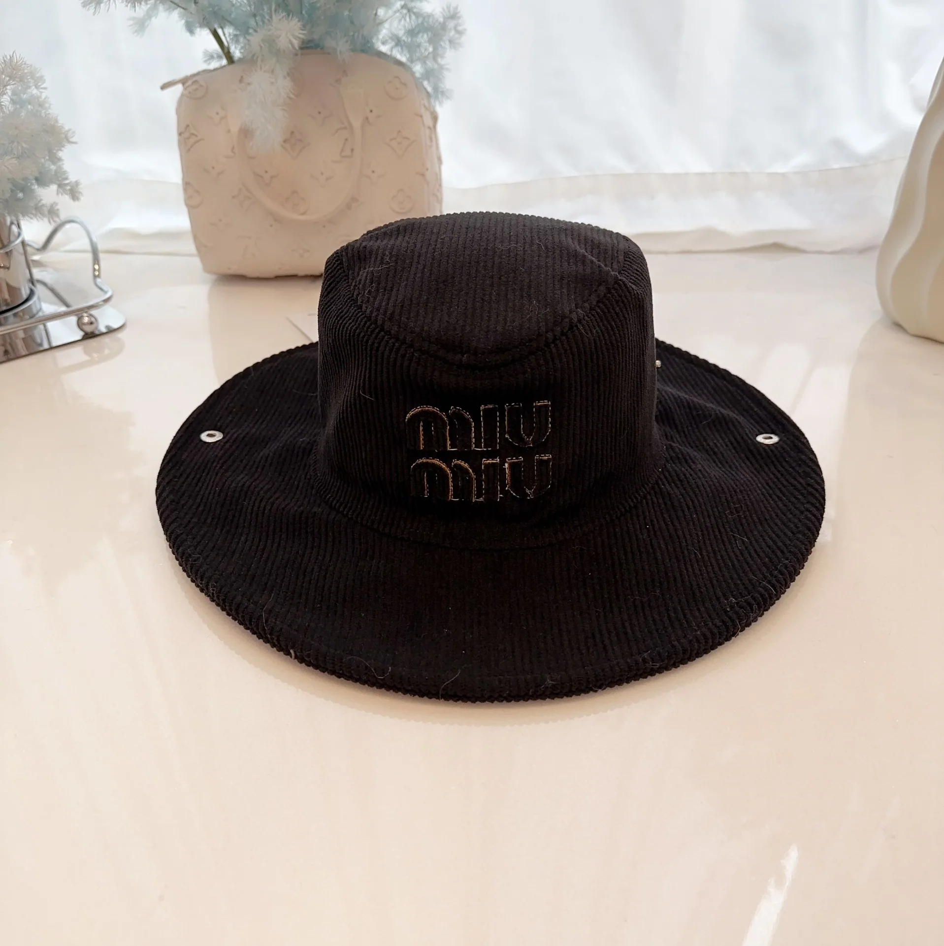 미우미우 모자 81154 Miu Miu Cap 상세 이미지 1