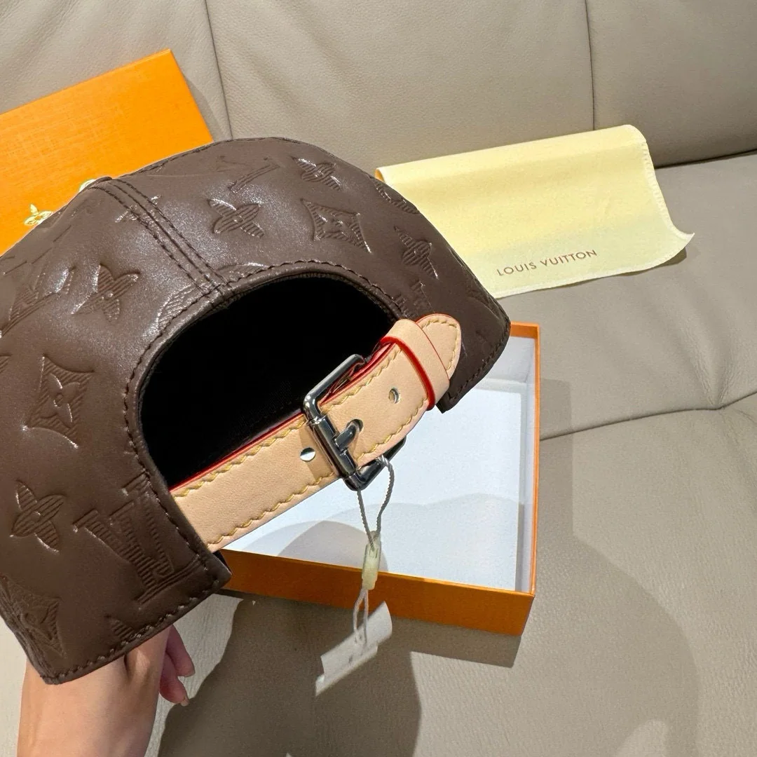 루이비통 천연가죽 프린트 버클 조절 야구모자 상세 이미지 6
