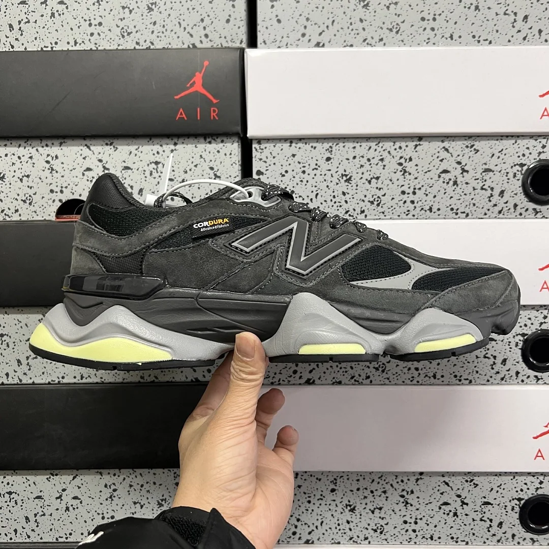 뉴발란스 [C] 9060 U90602P8 202227 New Balance 9060 상세 이미지 2