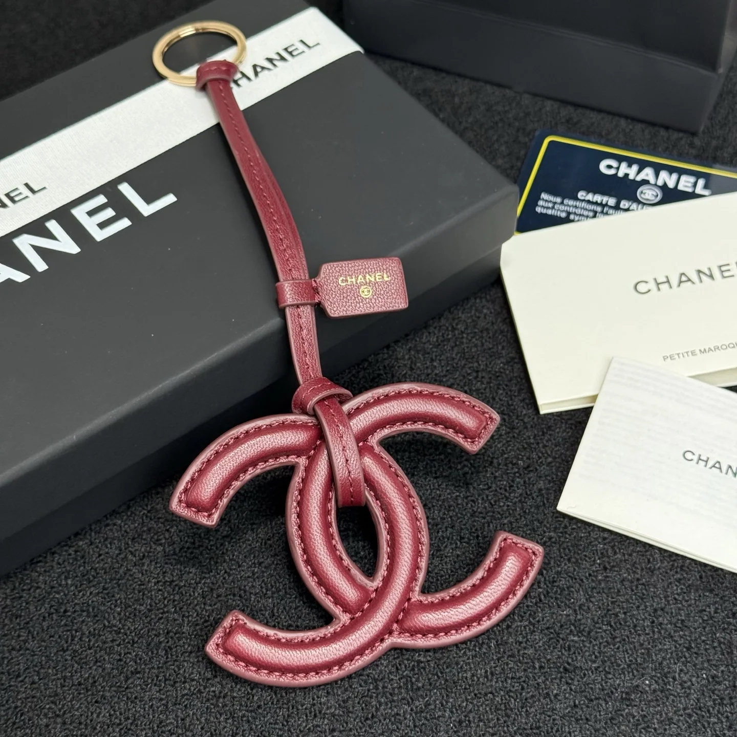 샤넬 더블 C 램스킨 키링 상세 이미지 3