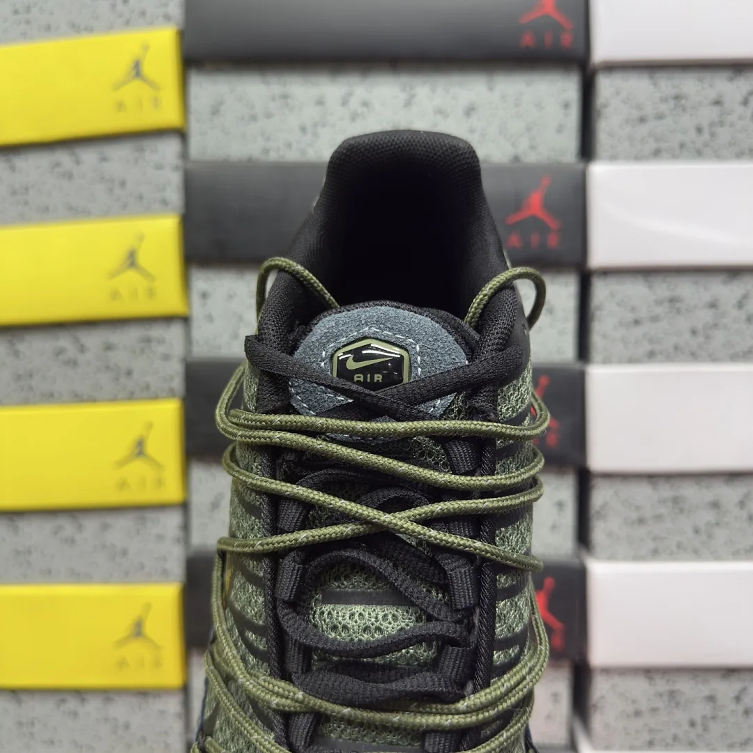 나이키 [BD] 에어 맥스 플러스 유틸리티 FJ4232-200 201909 Nike Air Max Plus Utility Medium Olive 상세 이미지 8