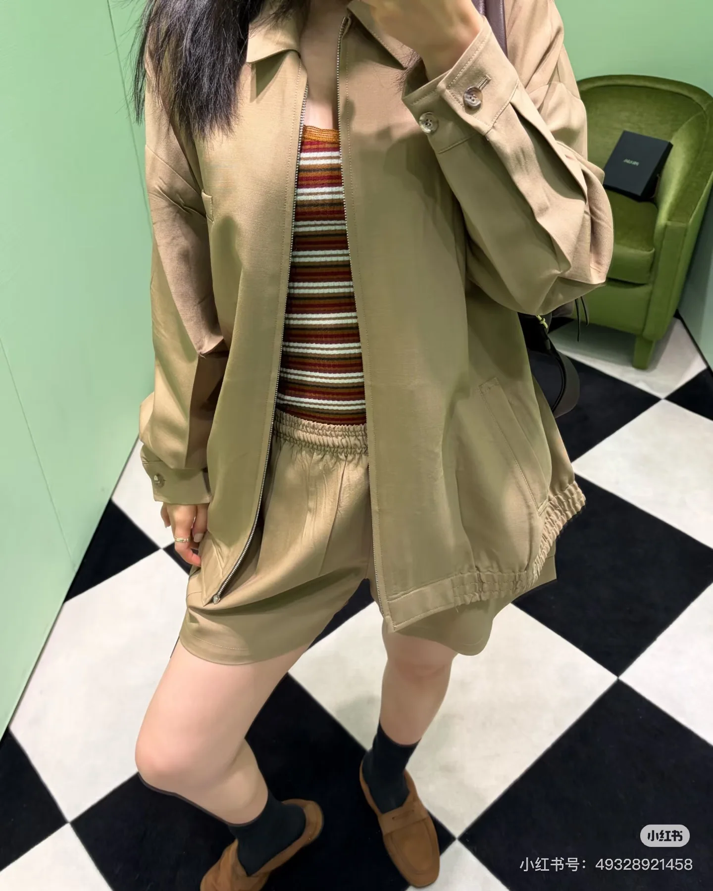 프라다 여성 반팔 티셔츠 상세 이미지 2