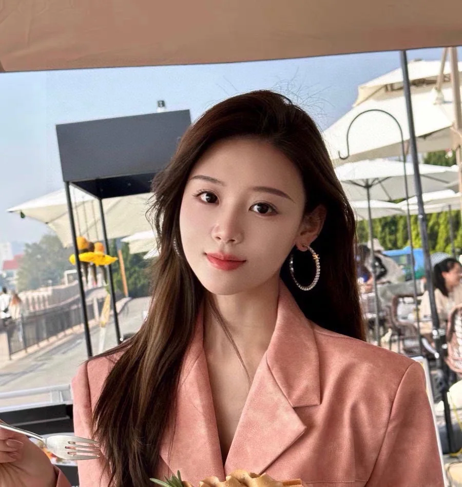 셀린느 독특한 디자인 귀걸이 상세 이미지 5