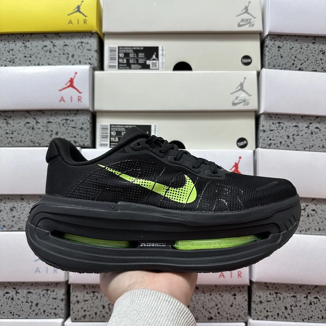 나이키 [5A] 보메로 프리미엄 블랙 옐로우 HQ2050-212 201615 Nike Vomero Premium 상세 이미지 3