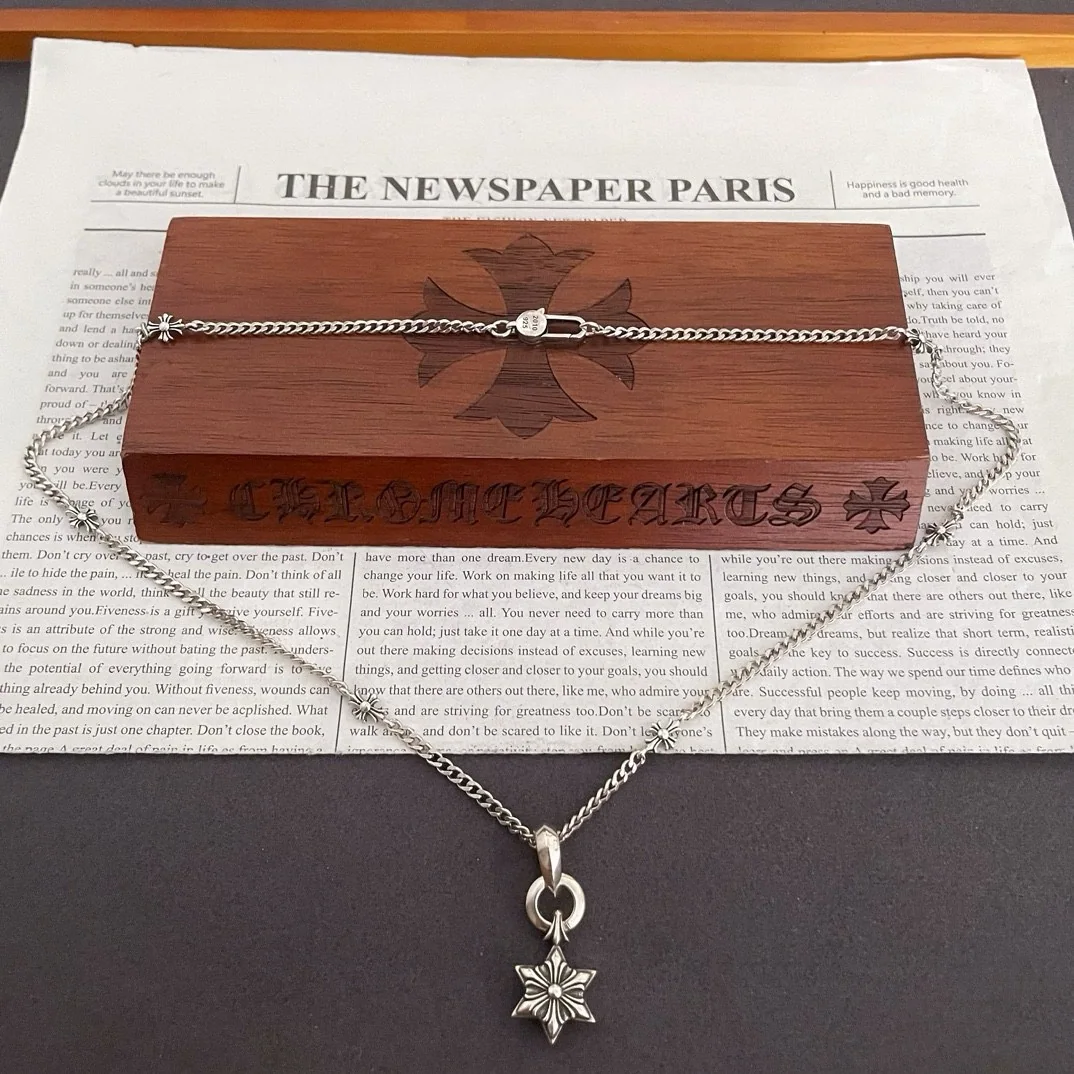 크롬하츠 클래식 사이드 크로스 목걸이 상세 이미지 3