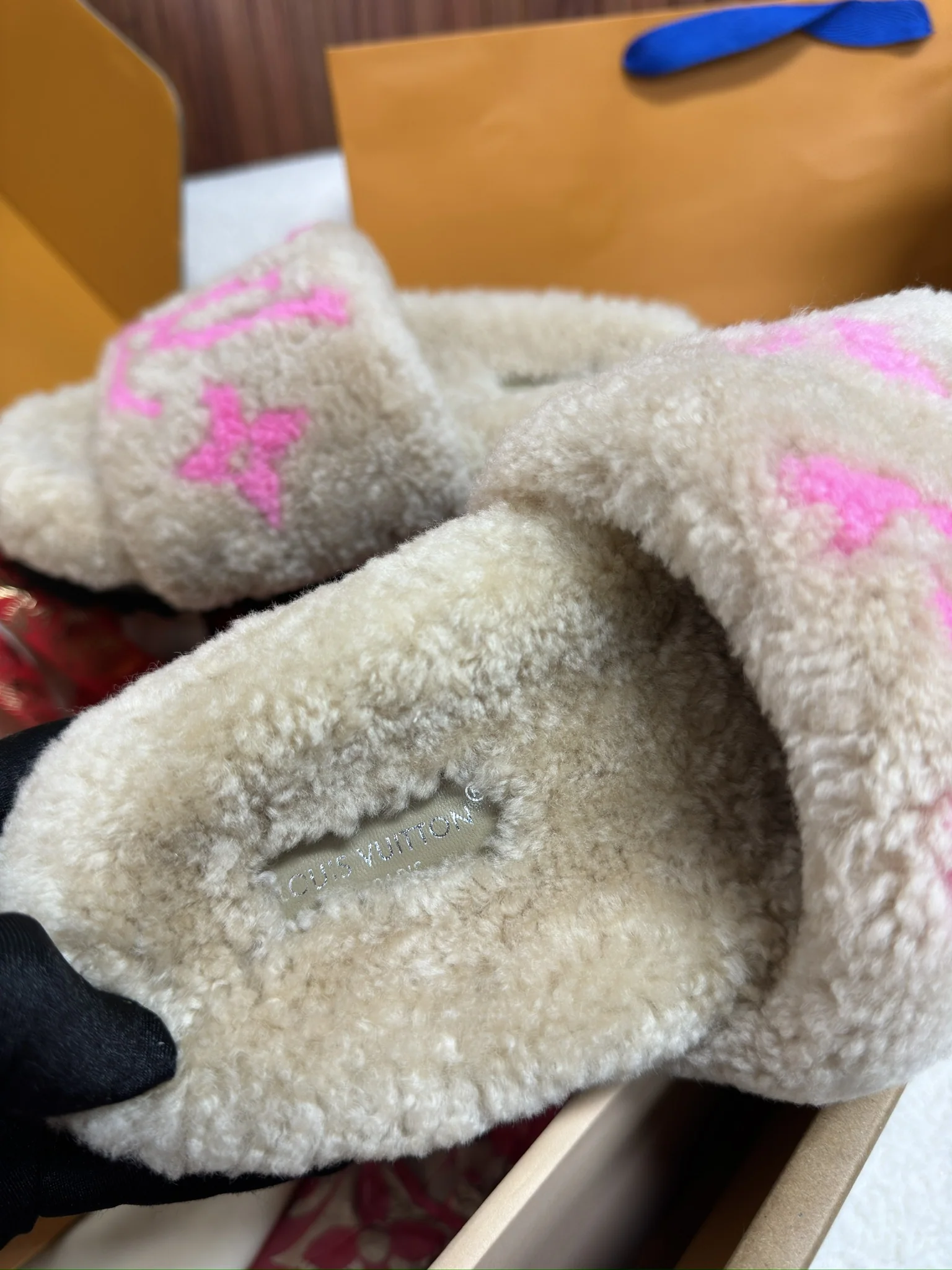 루이비통 봉디아 여성 울 슬리퍼 상세 이미지 8