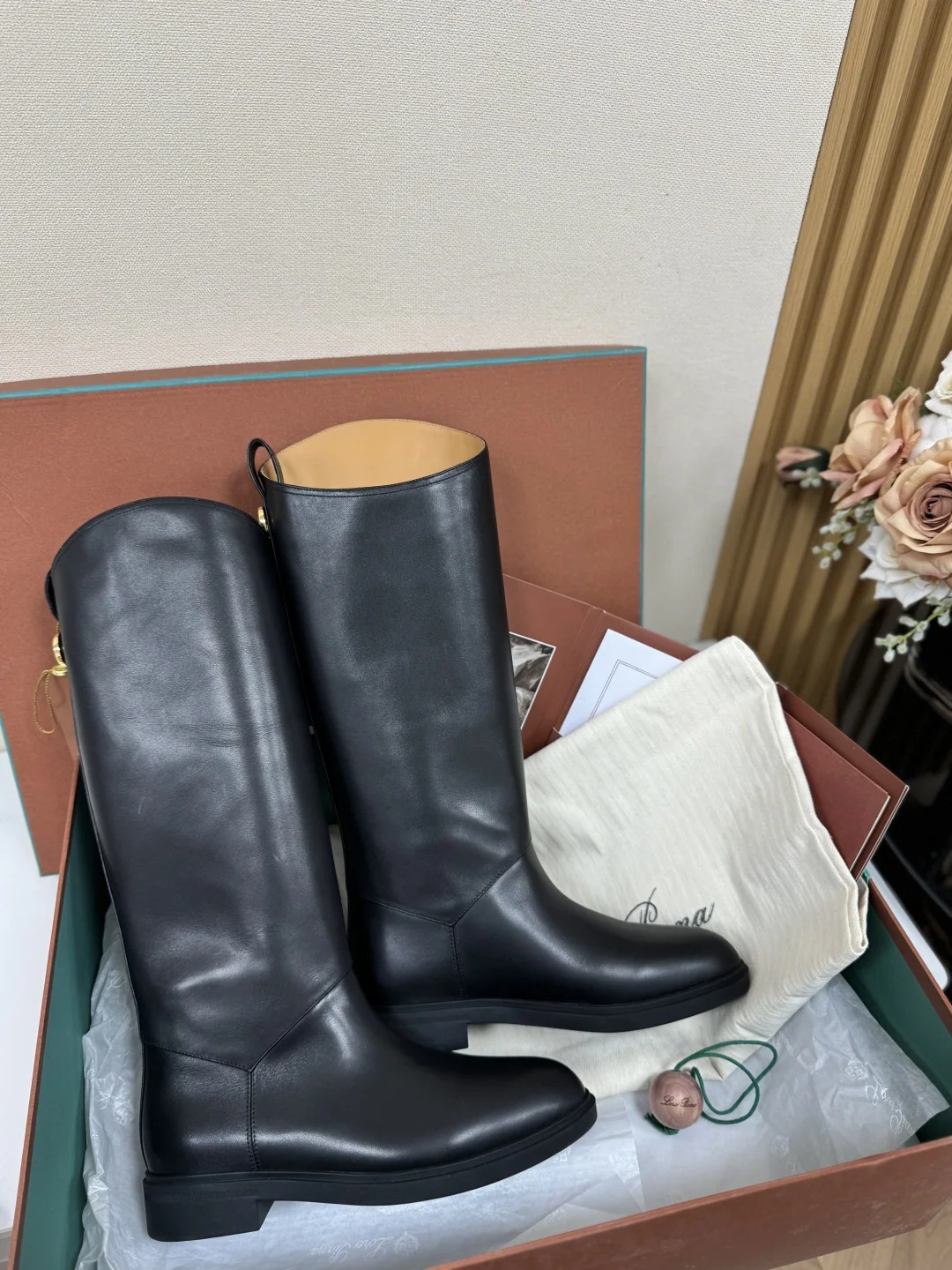 로로피아나 킬다 가죽 라이딩 부츠 상세 이미지 4