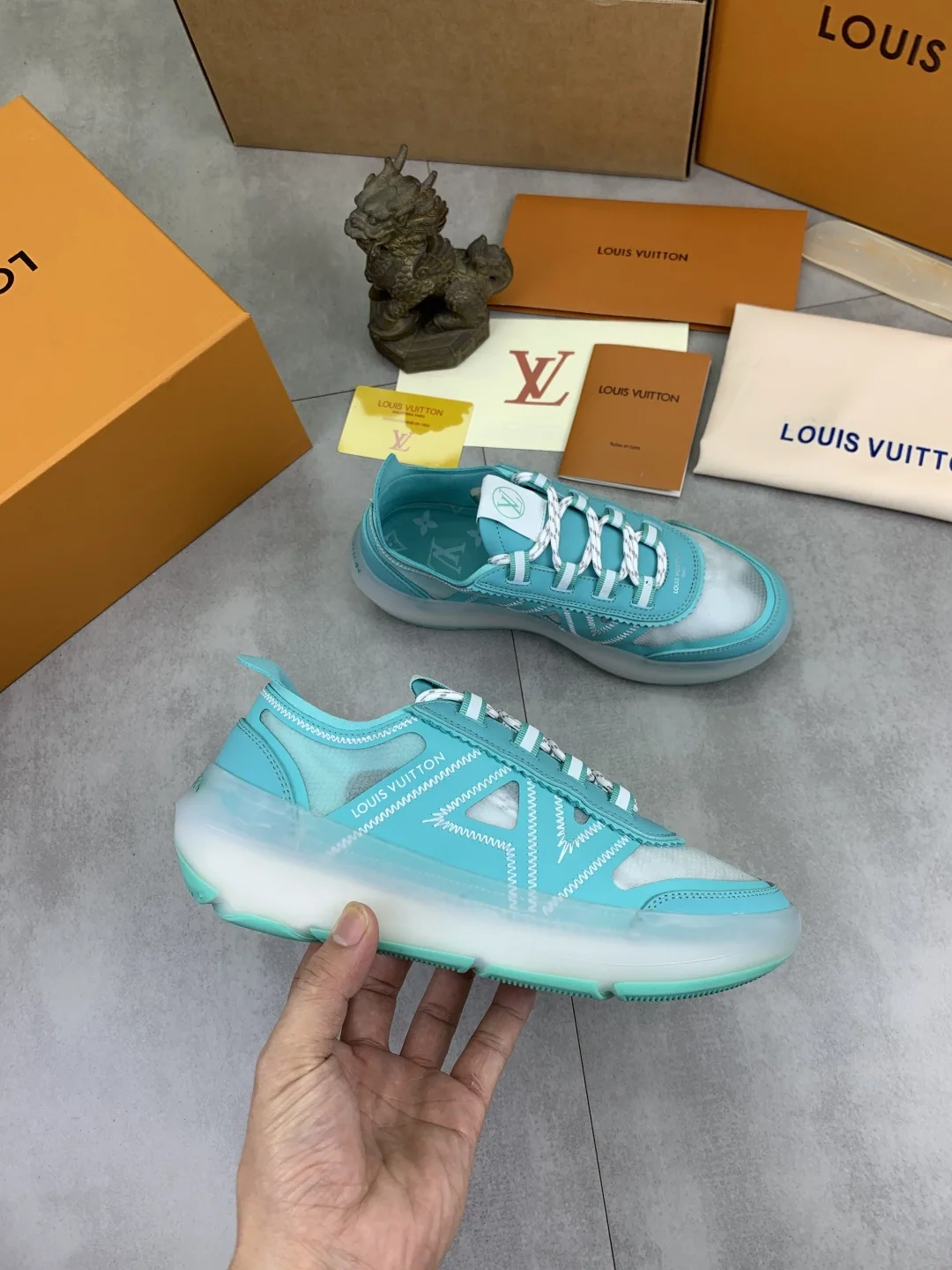 루이비통 남성 캐주얼 스니커즈 상세 이미지 6
