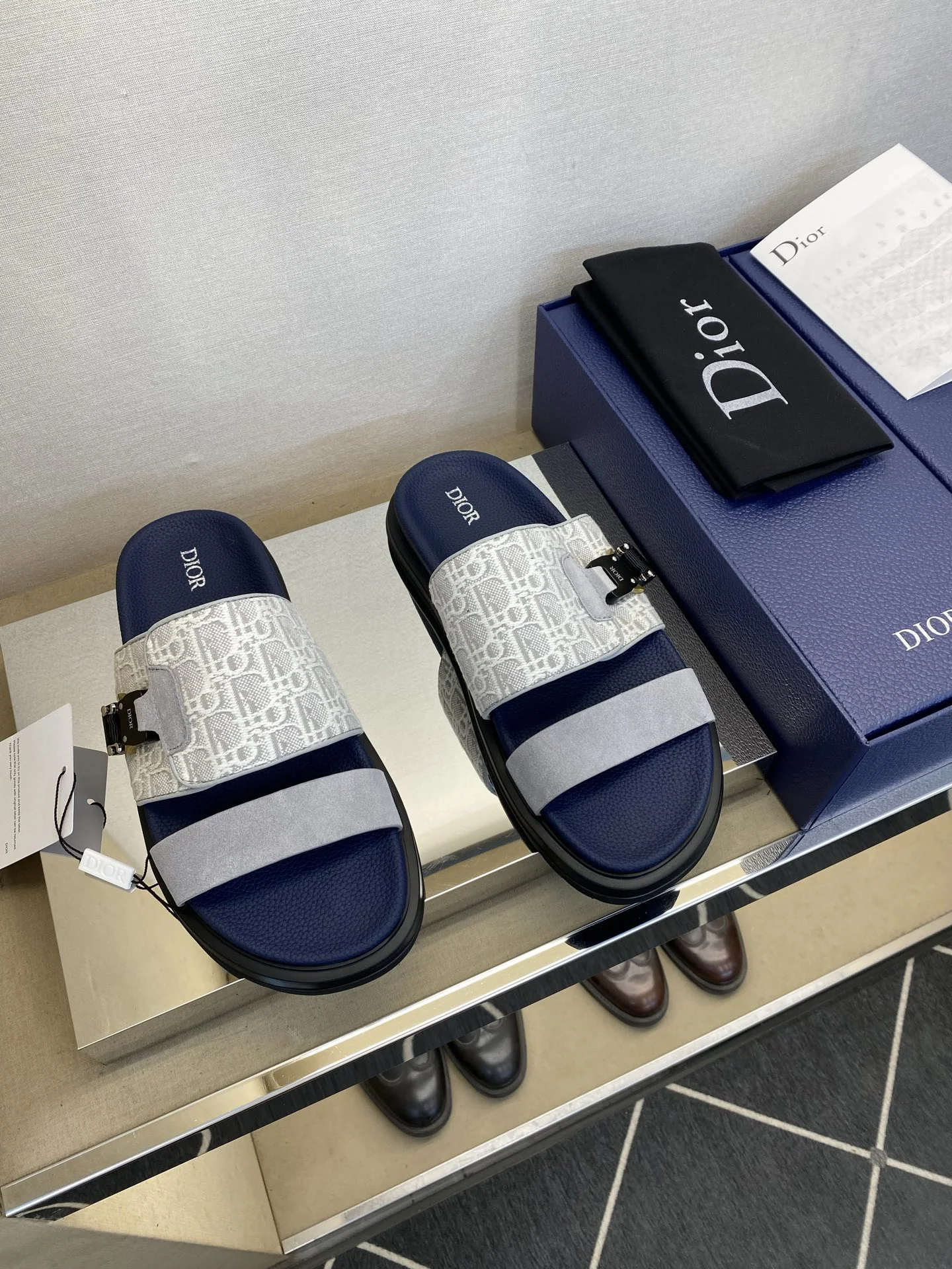디올 남성 슬리퍼 상세 이미지 1
