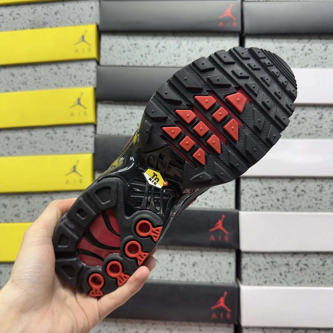 나이키 [BD] 에어 맥스 플러스 DO6383-001 201906 Nike Air Max Plus Metal Mesh Black Red 상세 이미지 5