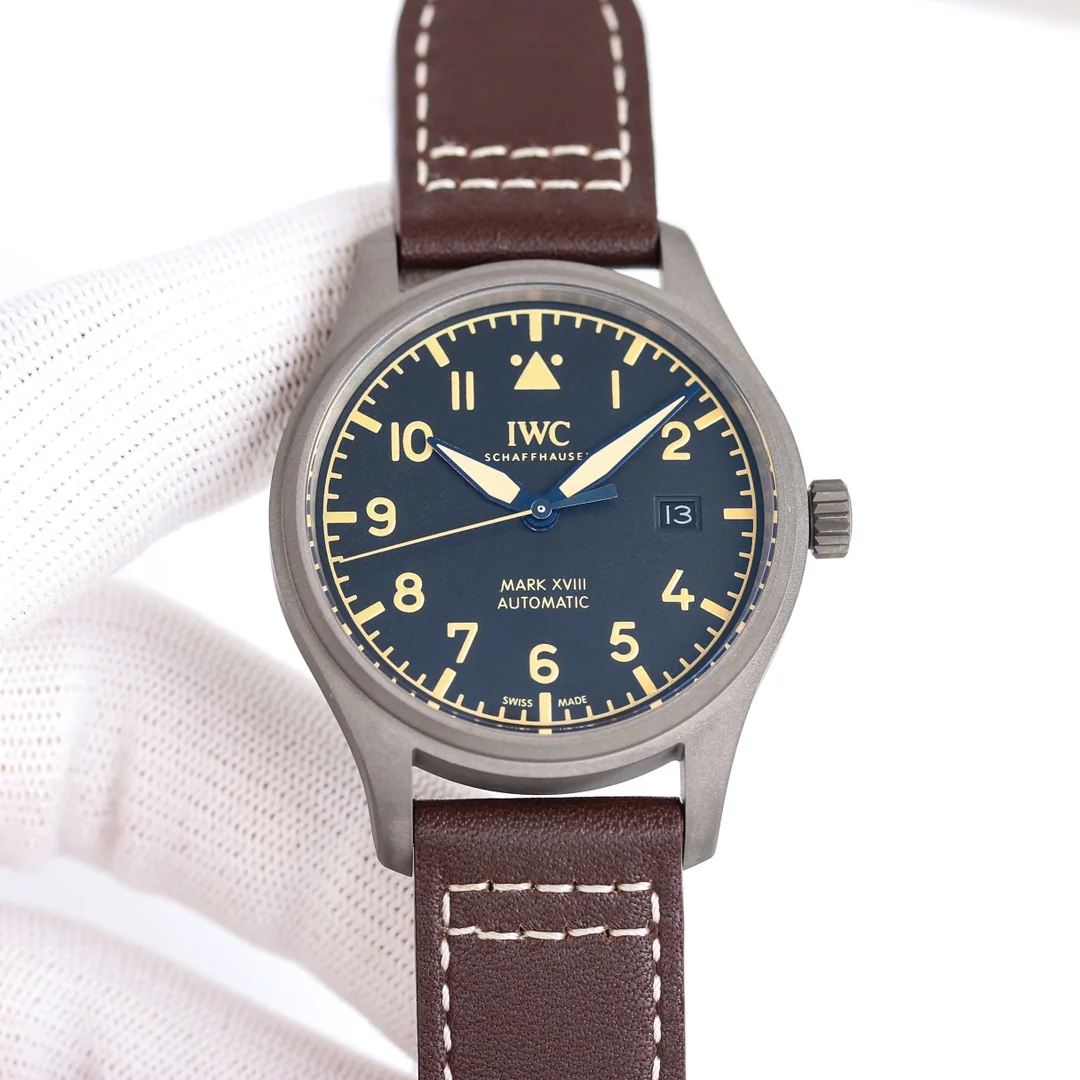 IWC 파일럿 마크 XVIII 티타늄 시계 IW327006 상세 이미지 2