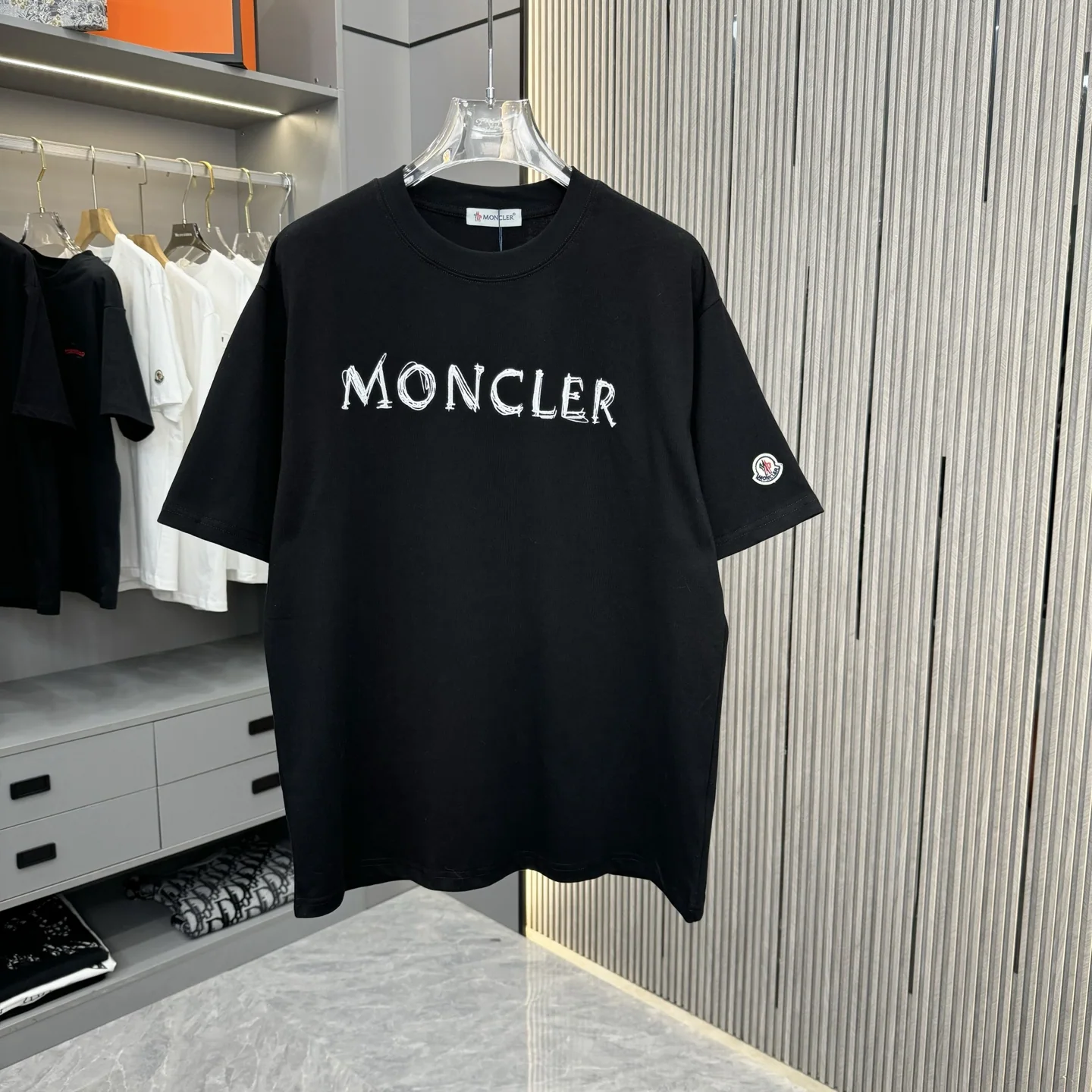 몽클레어 남성 코튼 헤비웨이트 자수 반팔 티셔츠 상세 이미지 1