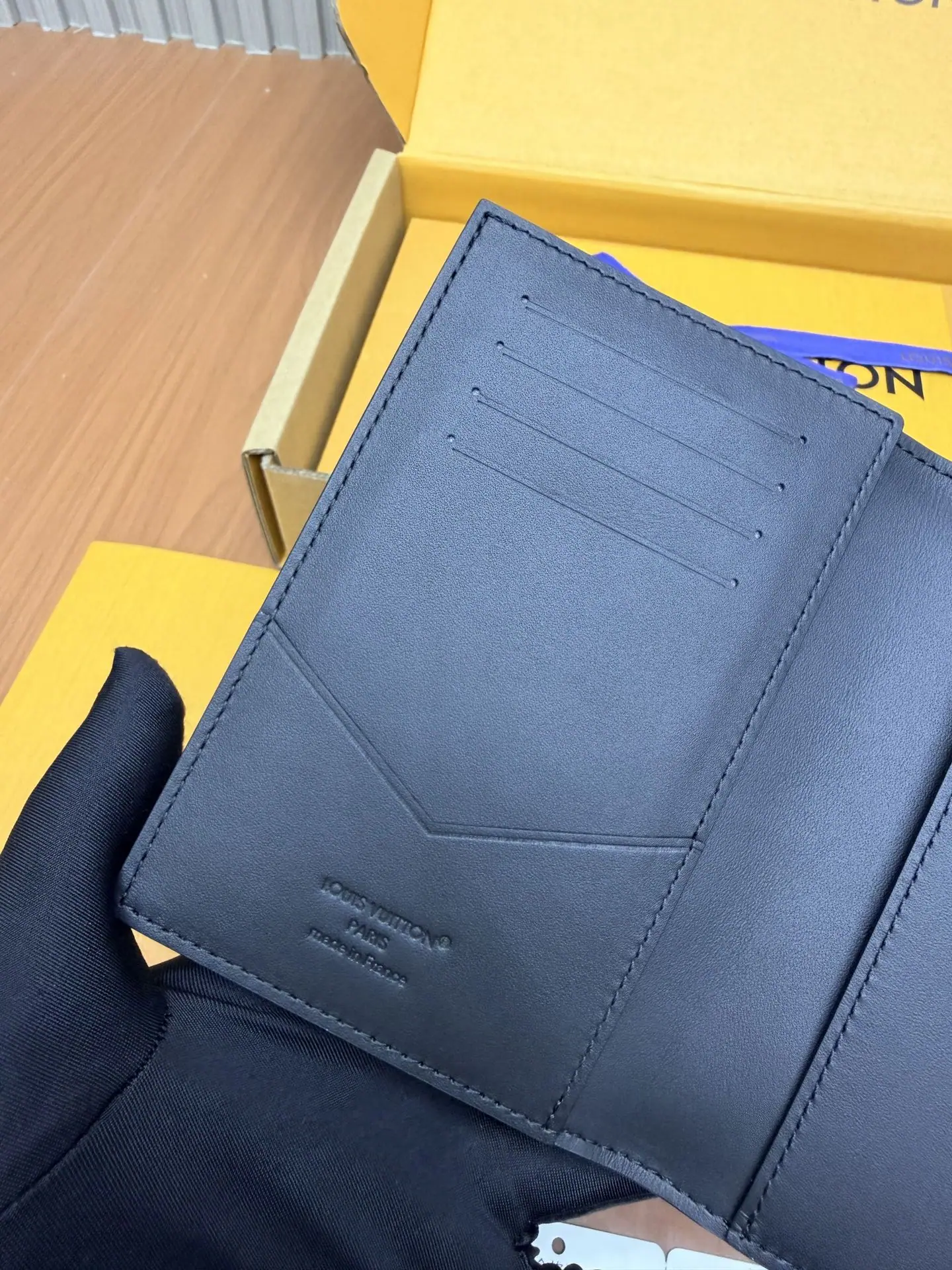 루이비통 올 스틸 지갑 상세 이미지 9