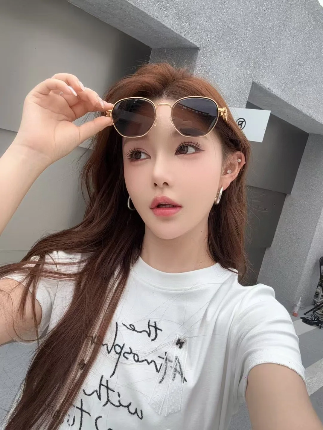 미우미우 MU 56 ZS 선글라스 상세 이미지 2