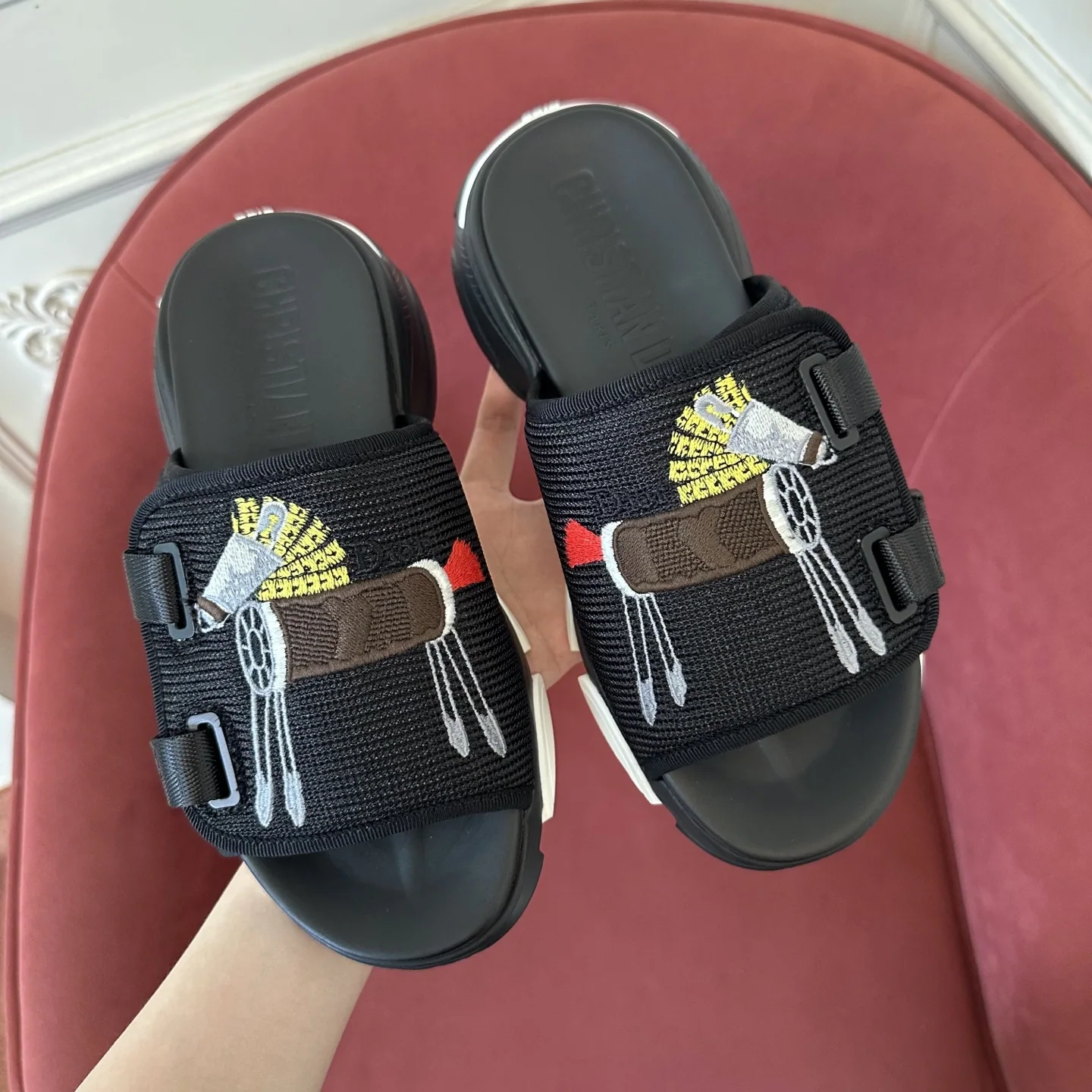 디올 벨크로 가죽 샌들 상세 이미지 8