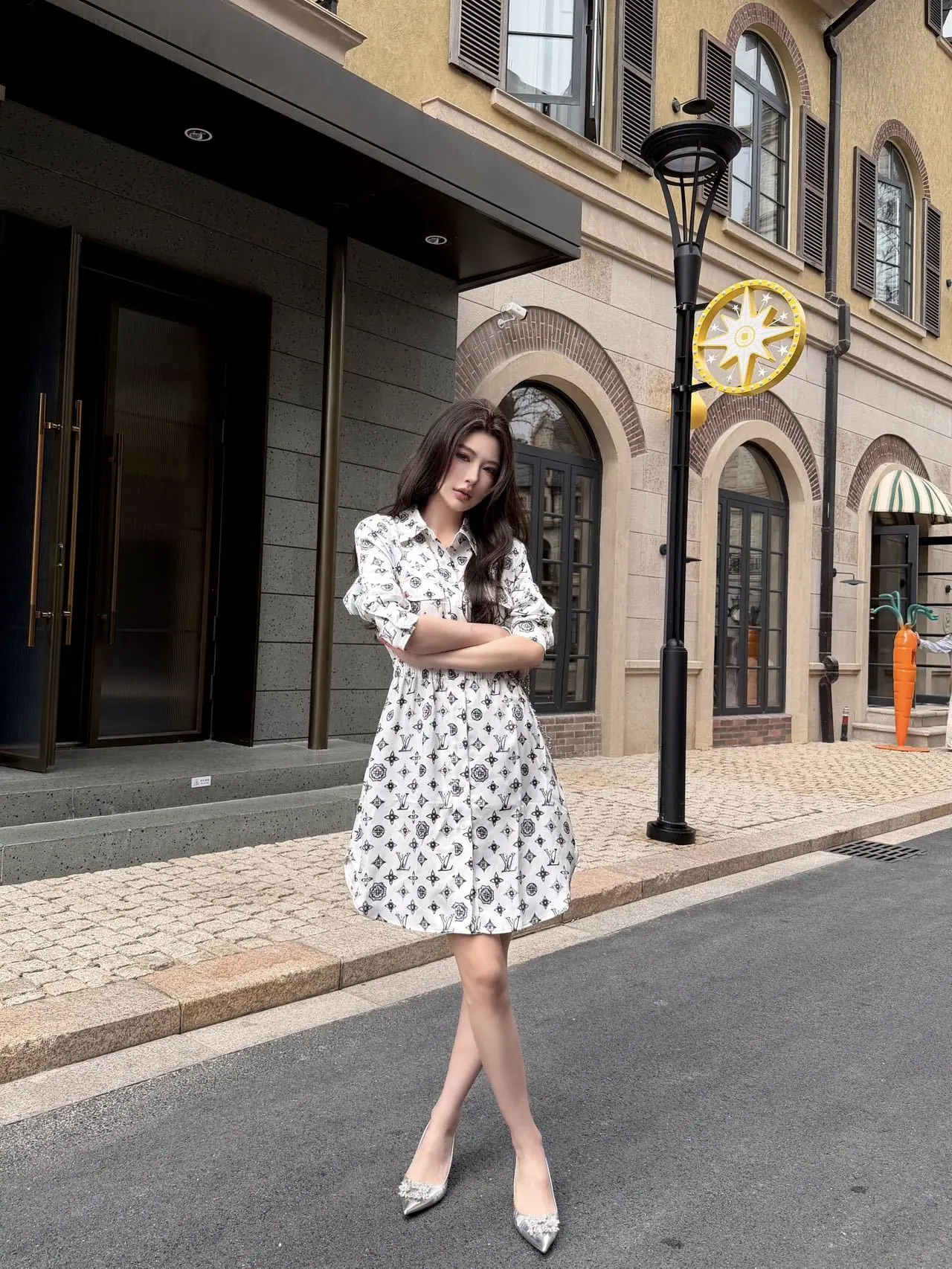 루이비통 폴로 카라 프린트 원피스 2026 SS 상세 이미지 1