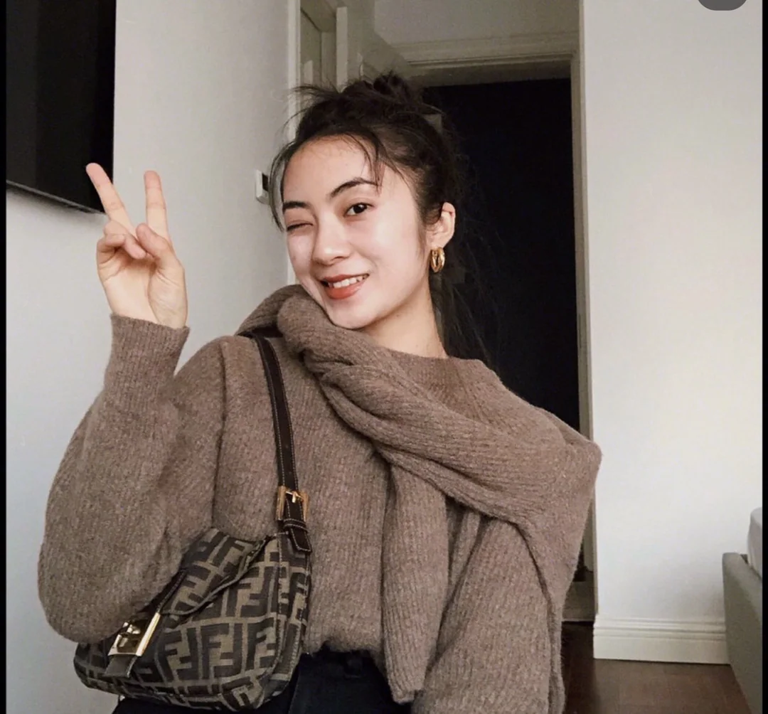 펜디 빈티지 바게트 가방 상세 이미지 2