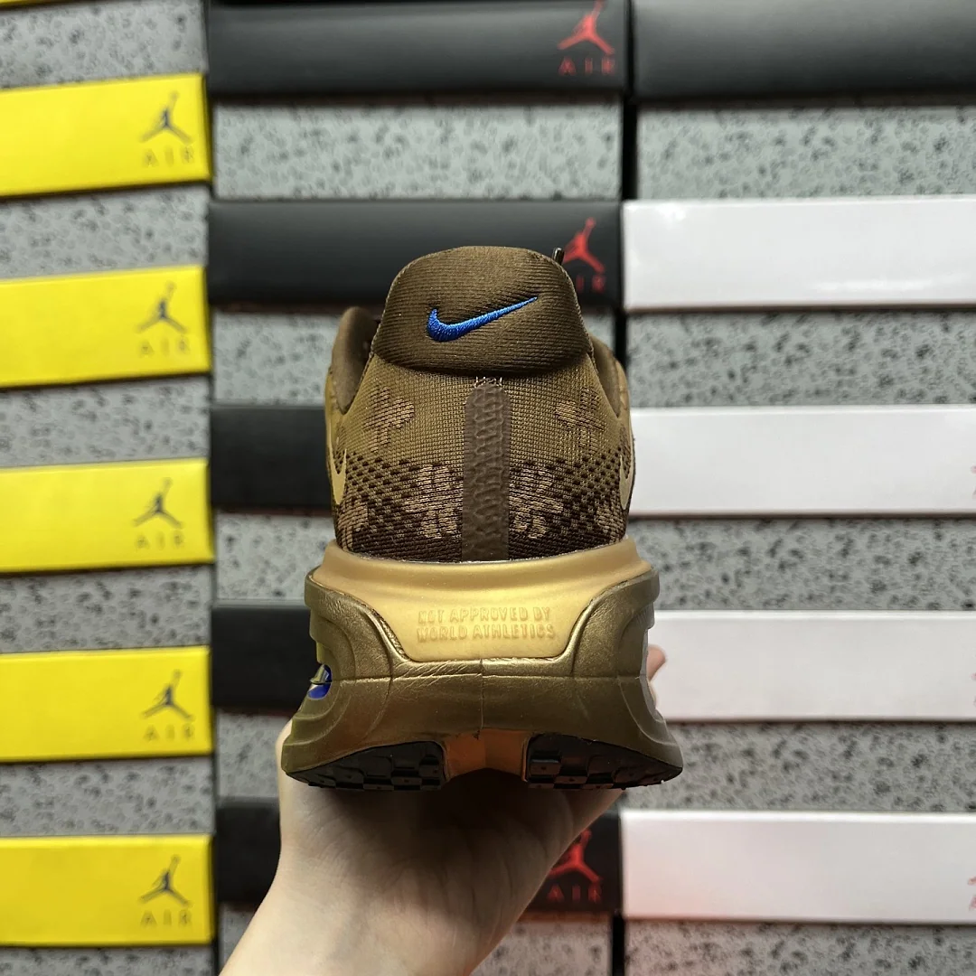 나이키 [CG] 보메로 프리미엄 IQ0028-200 202007 Nike Vomero Premium Flat Stout 상세 이미지 5