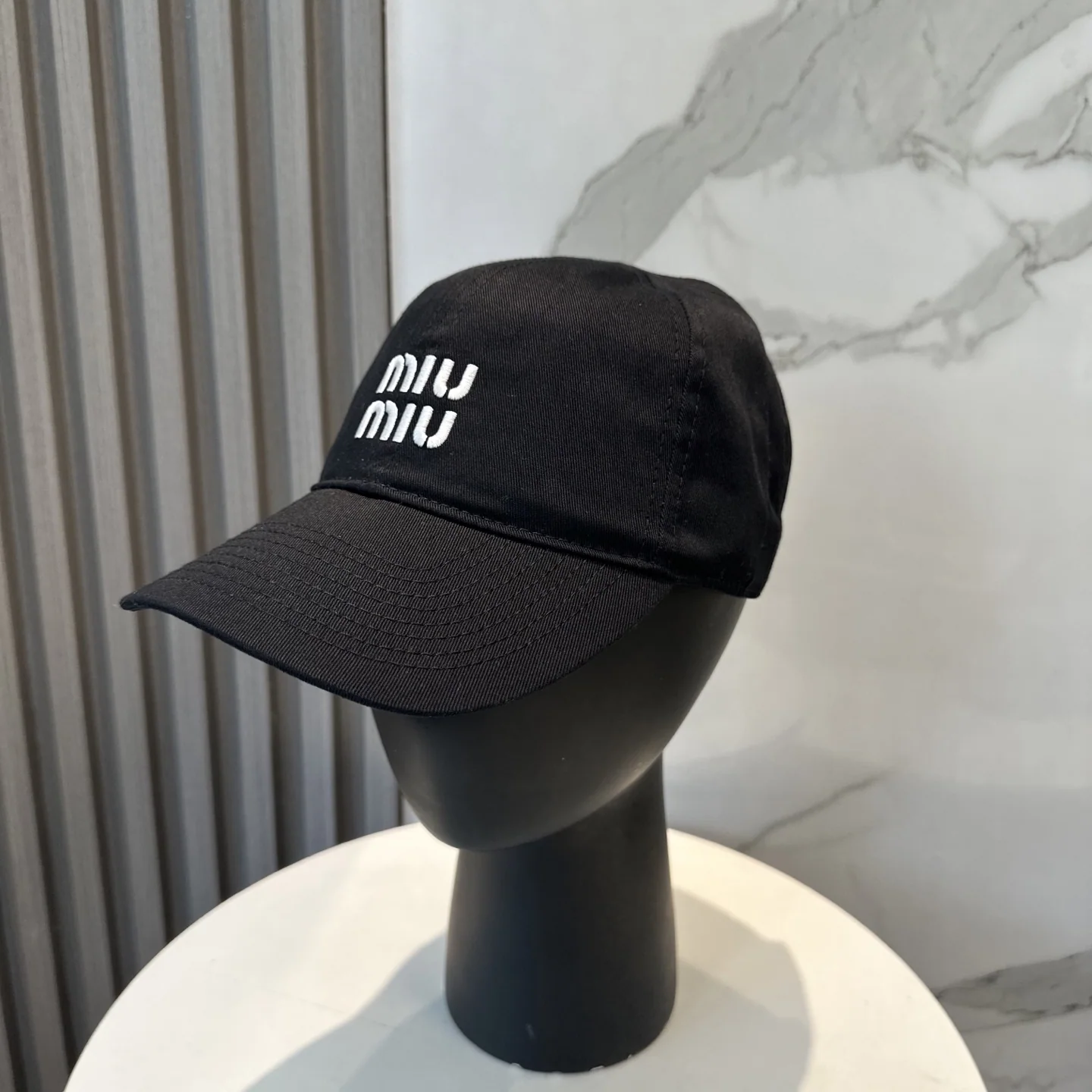 미우미우 모자 81108 Miu Miu Cap 상세 이미지 1