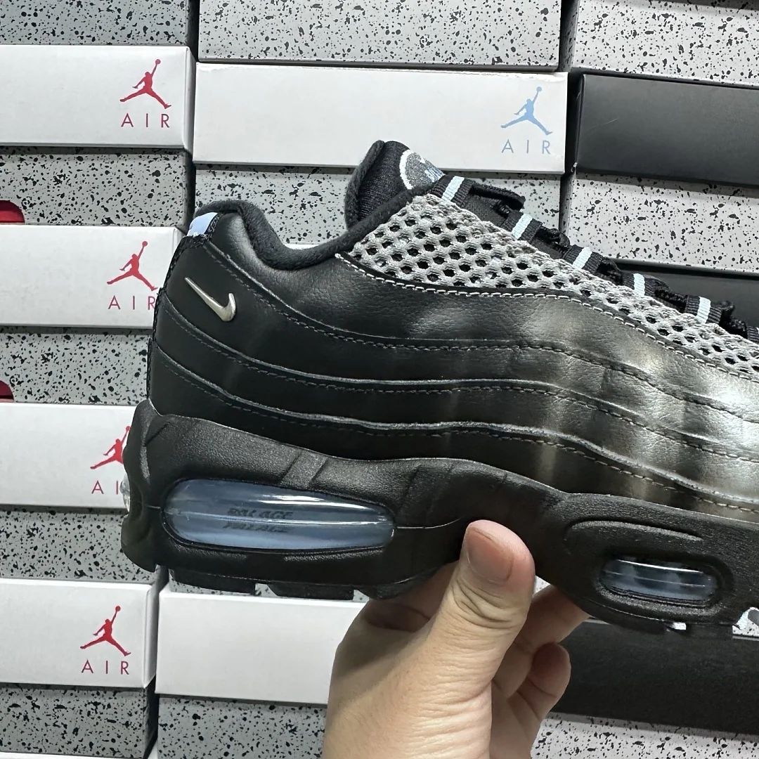 나이키 [GX] 에어 맥스 95 IQ7708-095 201756 Nike Air Max 95 Big Bubble Palace 상세 이미지 2