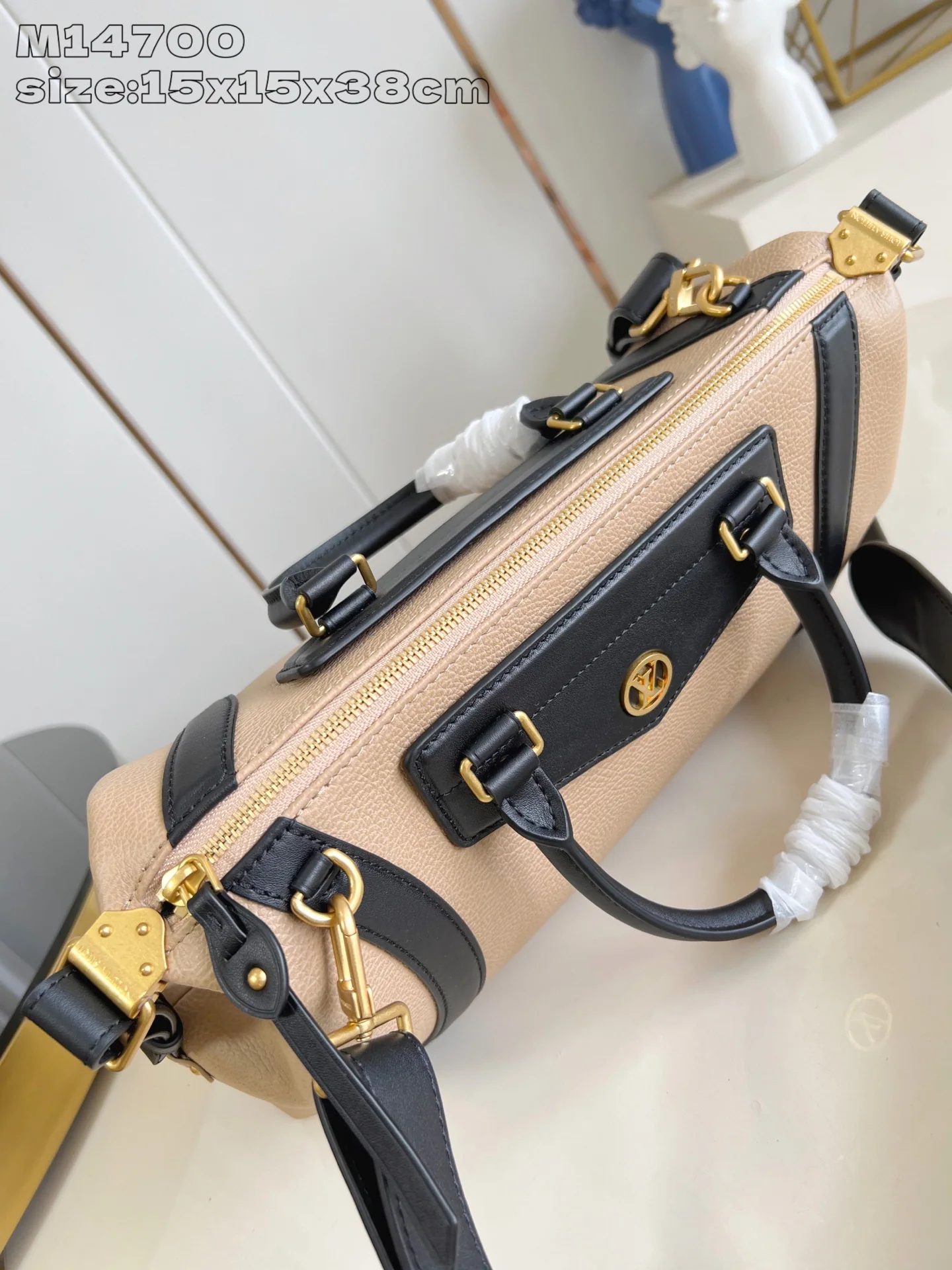 루이비통 LV 바이커 미디엄 핸드백 M14700 상세 이미지 6