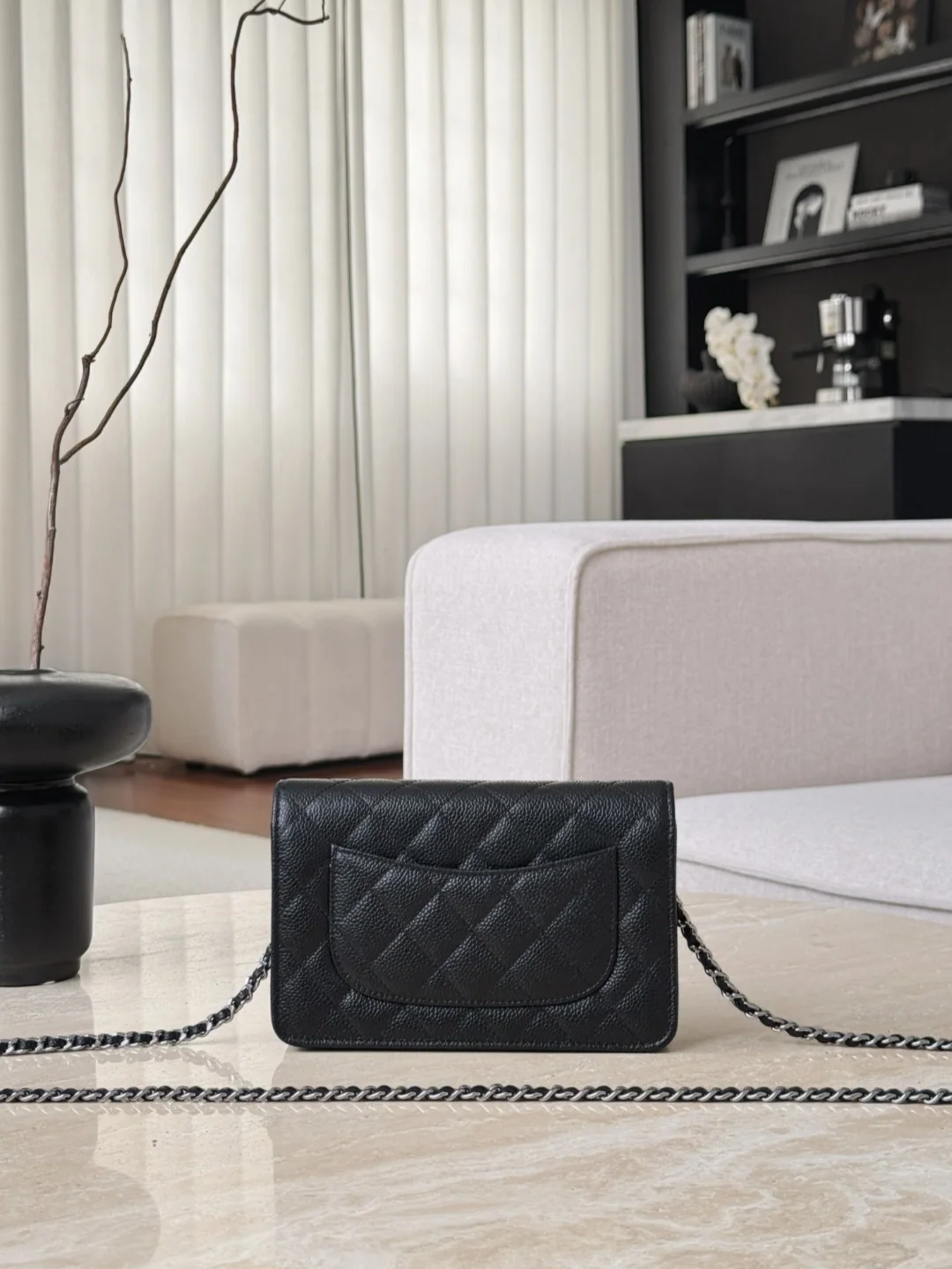 샤넬 블랙 은장 체인 WOC 가방 상세 이미지 2