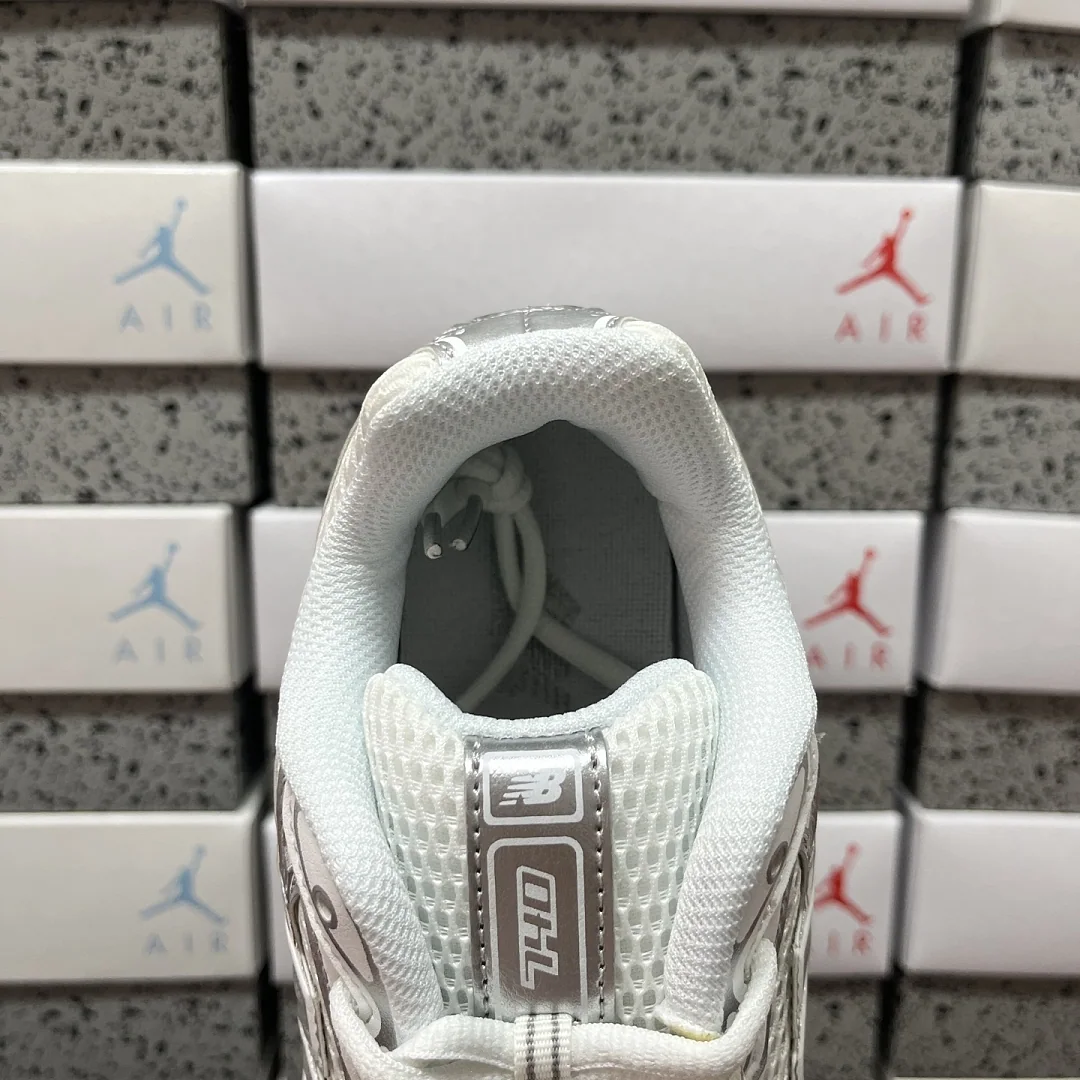 뉴발란스 [XY] 740v2 U740WM2 202064 New Balance 740v2 White Silver Reflection 상세 이미지 5