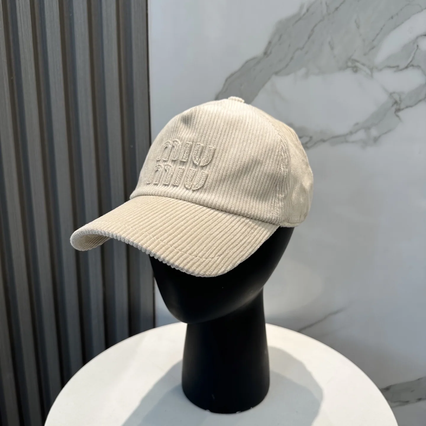 미우미우 코듀로이 베이스볼 캡 118842