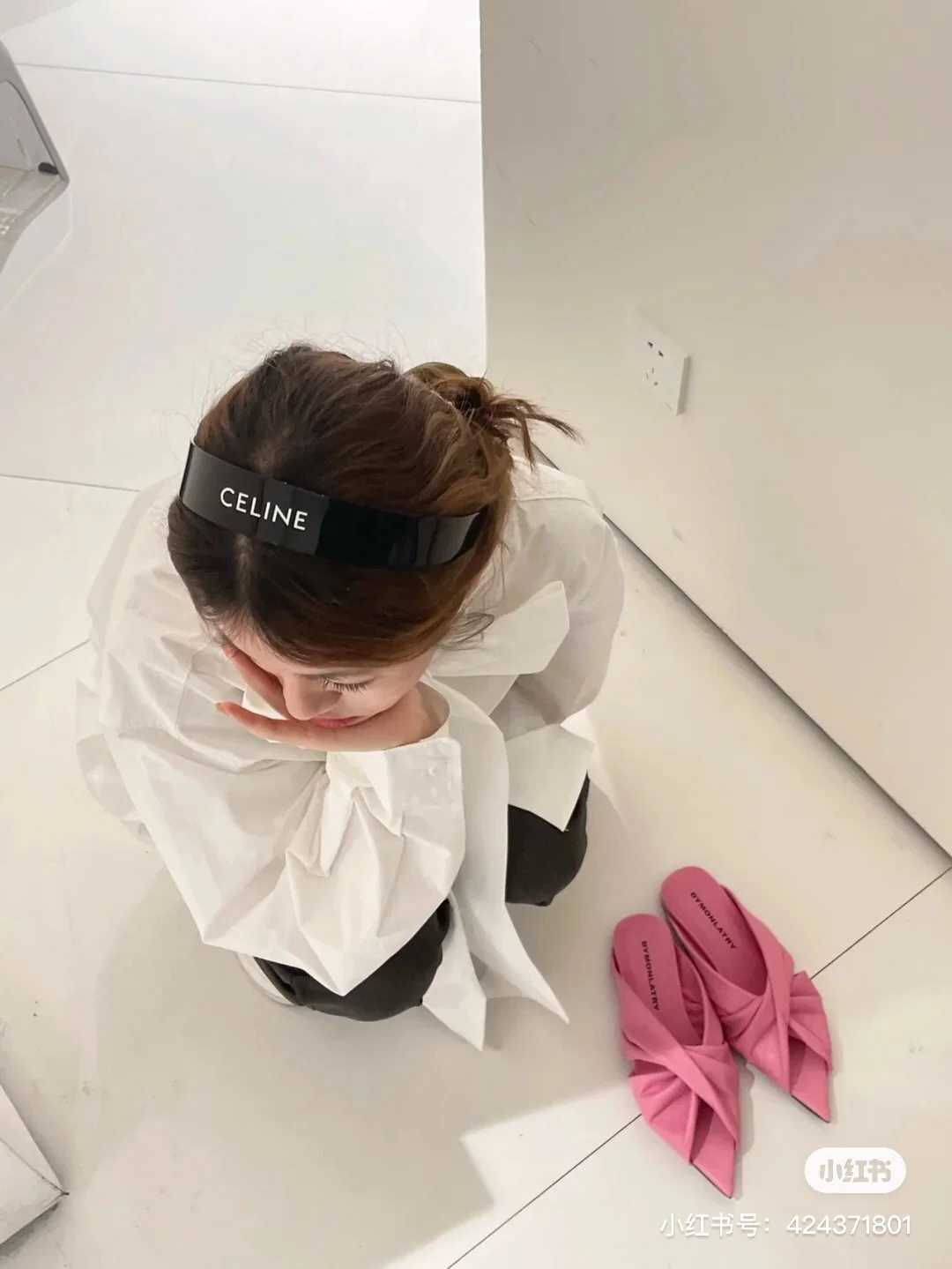 셀린느 아크릴 헤어밴드 상세 이미지 2