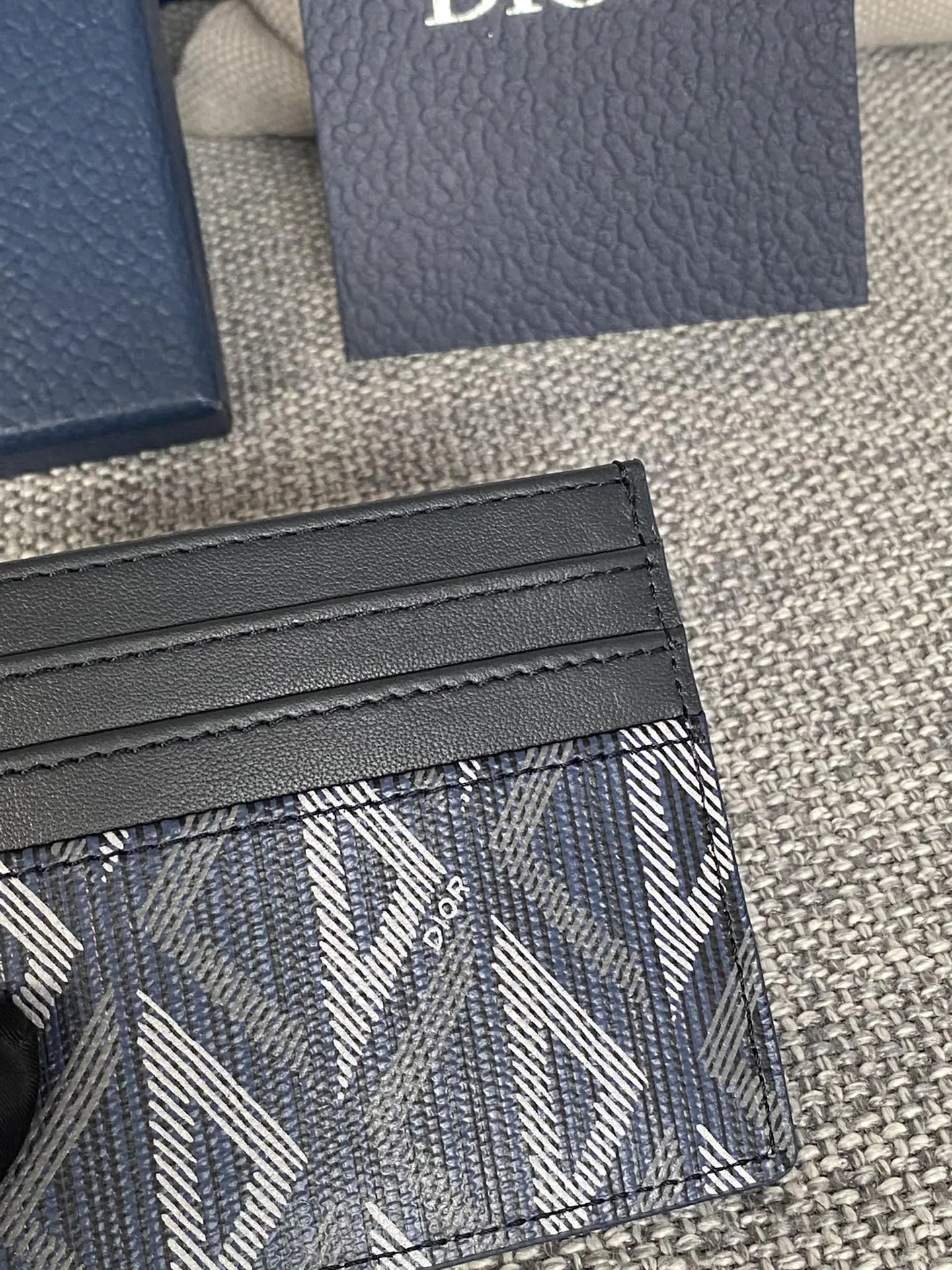 디올 CD 다이아몬드 패턴 카드 지갑 상세 이미지 6