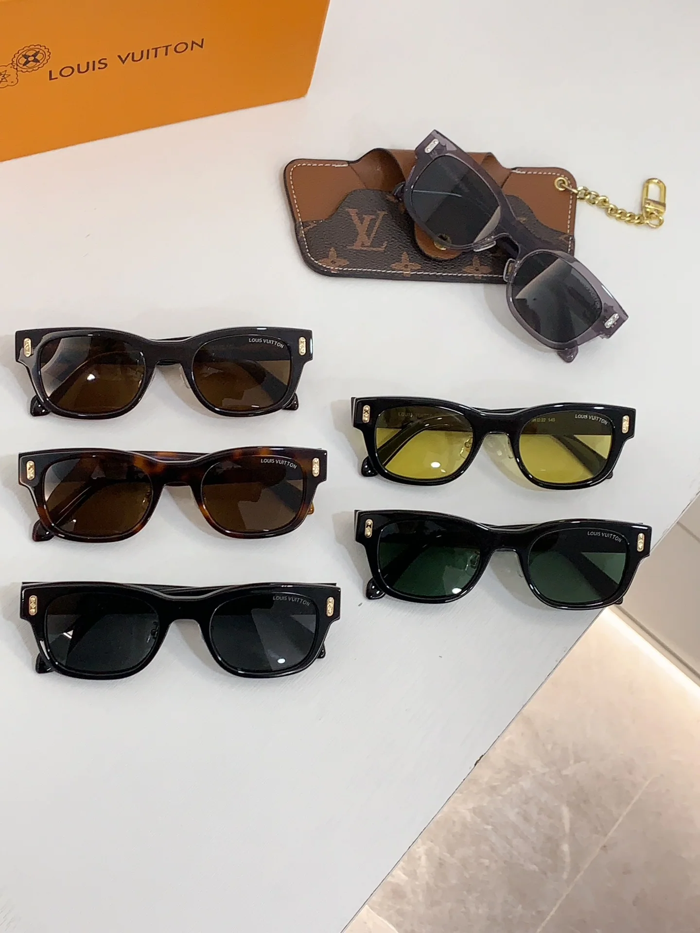 루이비통 선글라스 54785 Louis Vuitton Sunglasses 상세 이미지 1