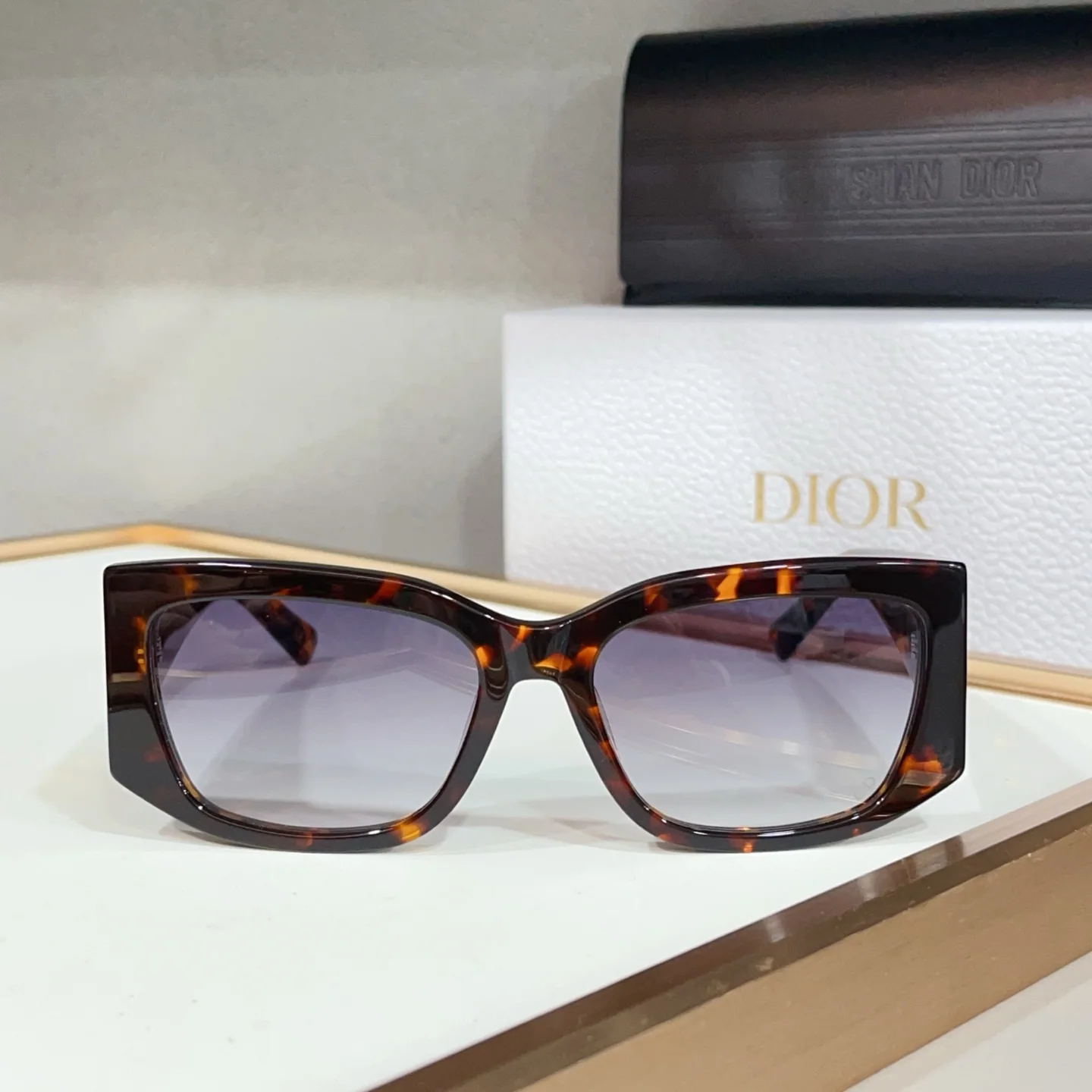 디올 선글라스 72544 Dior Sunglasses 상세 이미지 2
