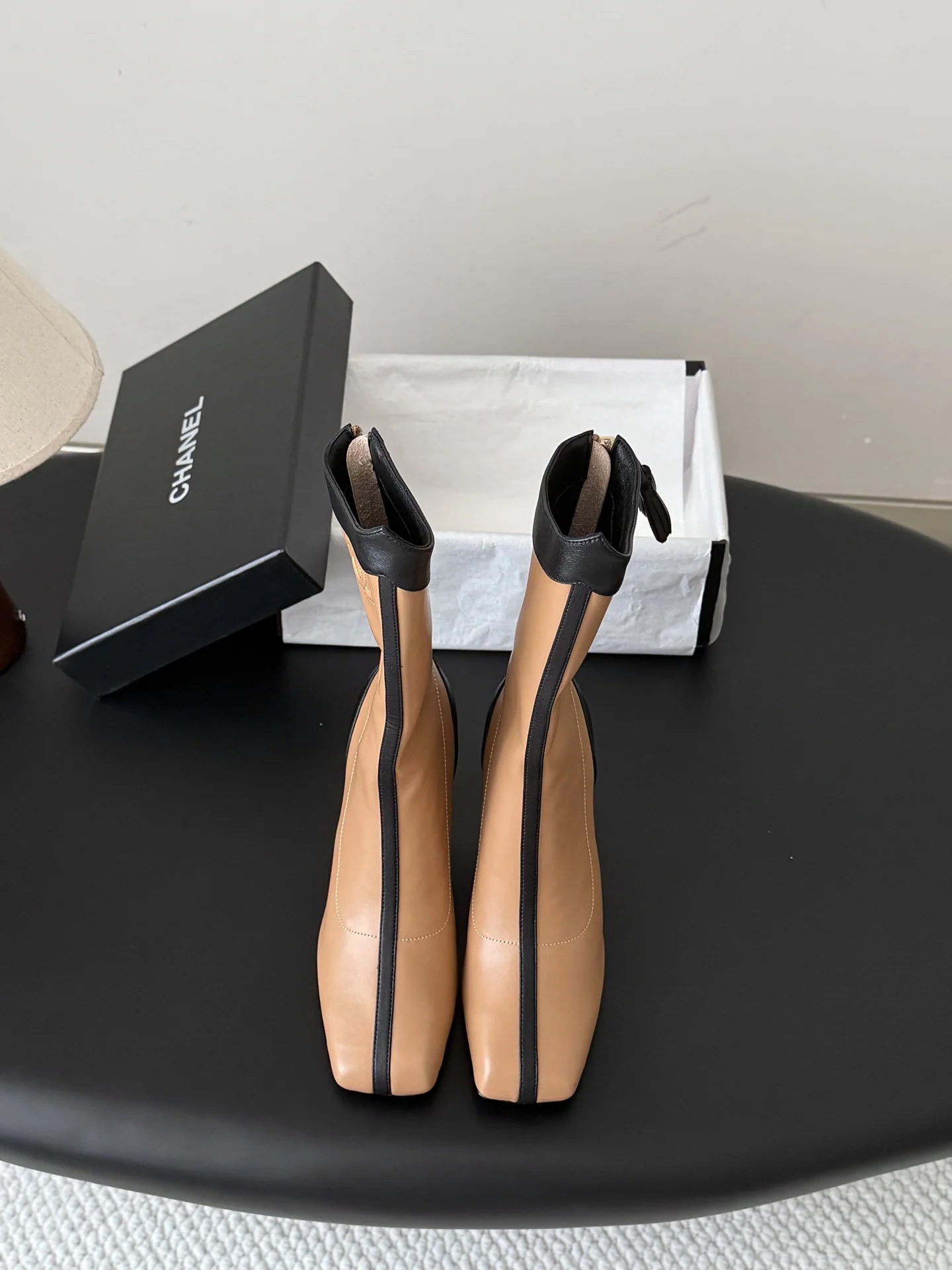 샤넬 메티에다르 더블 C 부츠 151614