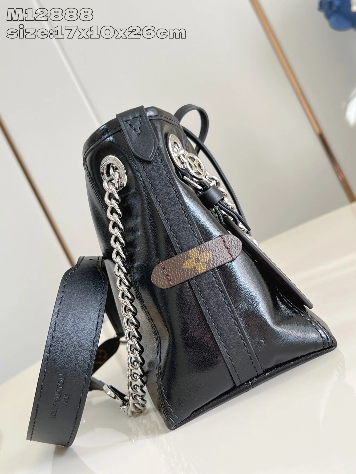 루이비통 M12888 블랙 캐리올 핸드백 미니 BB 모노그램 상세 이미지 5