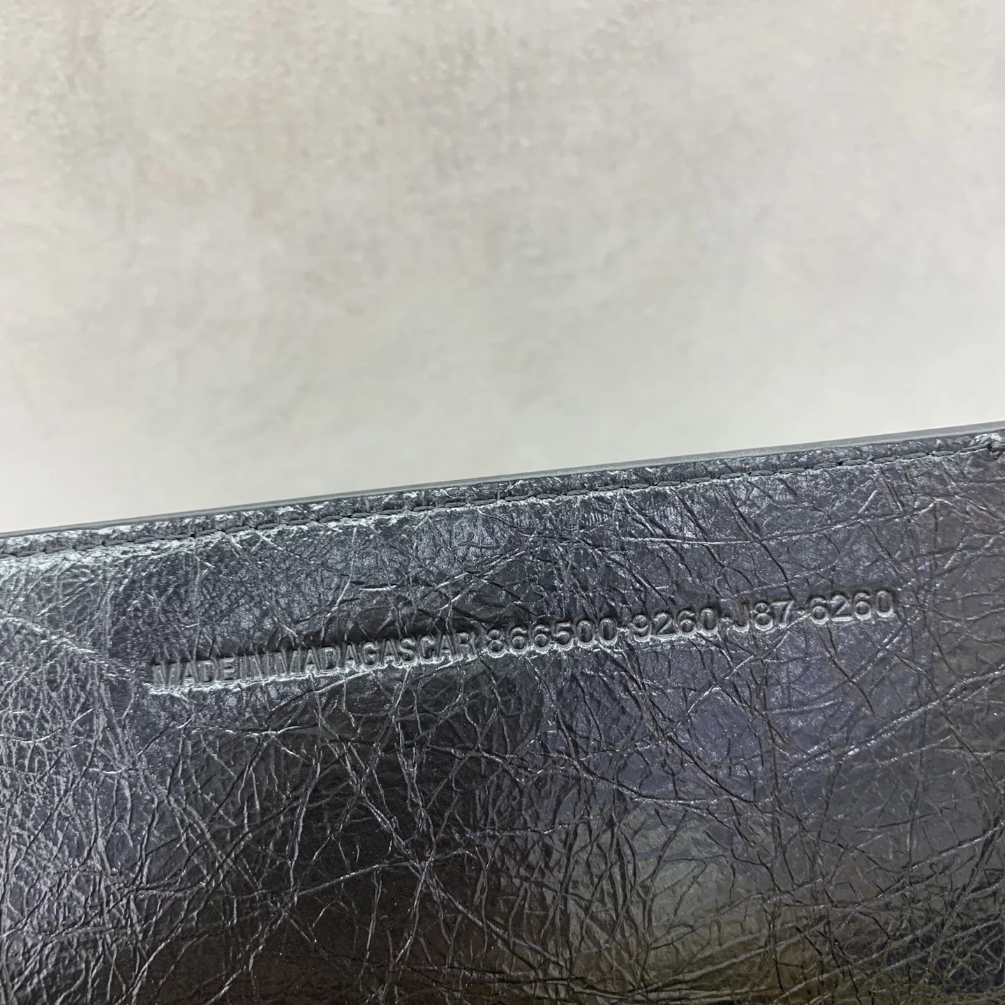 발렌시아가 르 시티 S사이즈 페이크 글라스 램스킨 가방 상세 이미지 8