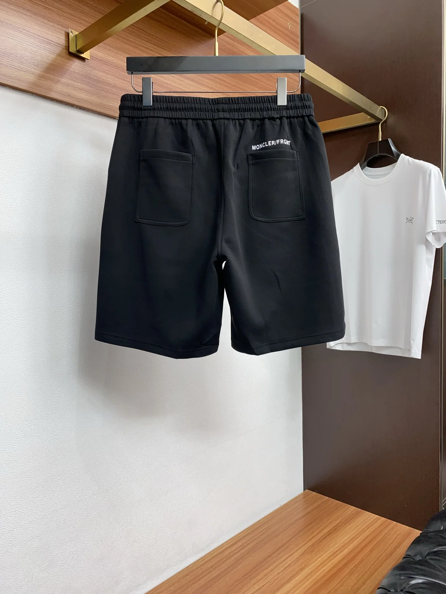 몽클레르 남성 반바지 상세 이미지 9