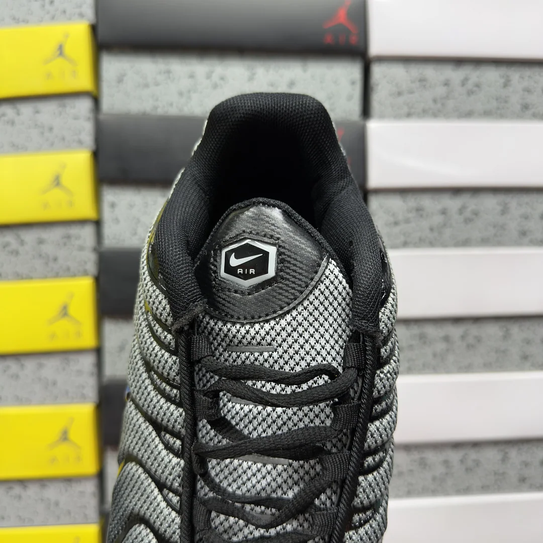나이키 [BD] 에어 맥스 플러스 HM0709-100 201843 Nike Air Max Plus White Black Racer Blue 상세 이미지 5
