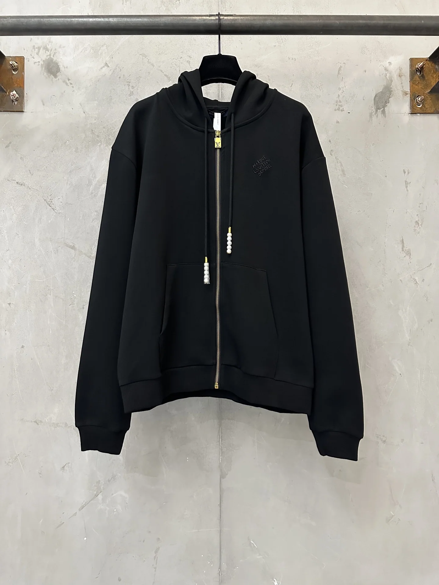 루이비통 자수 지퍼 니트 후디 자켓 24FW